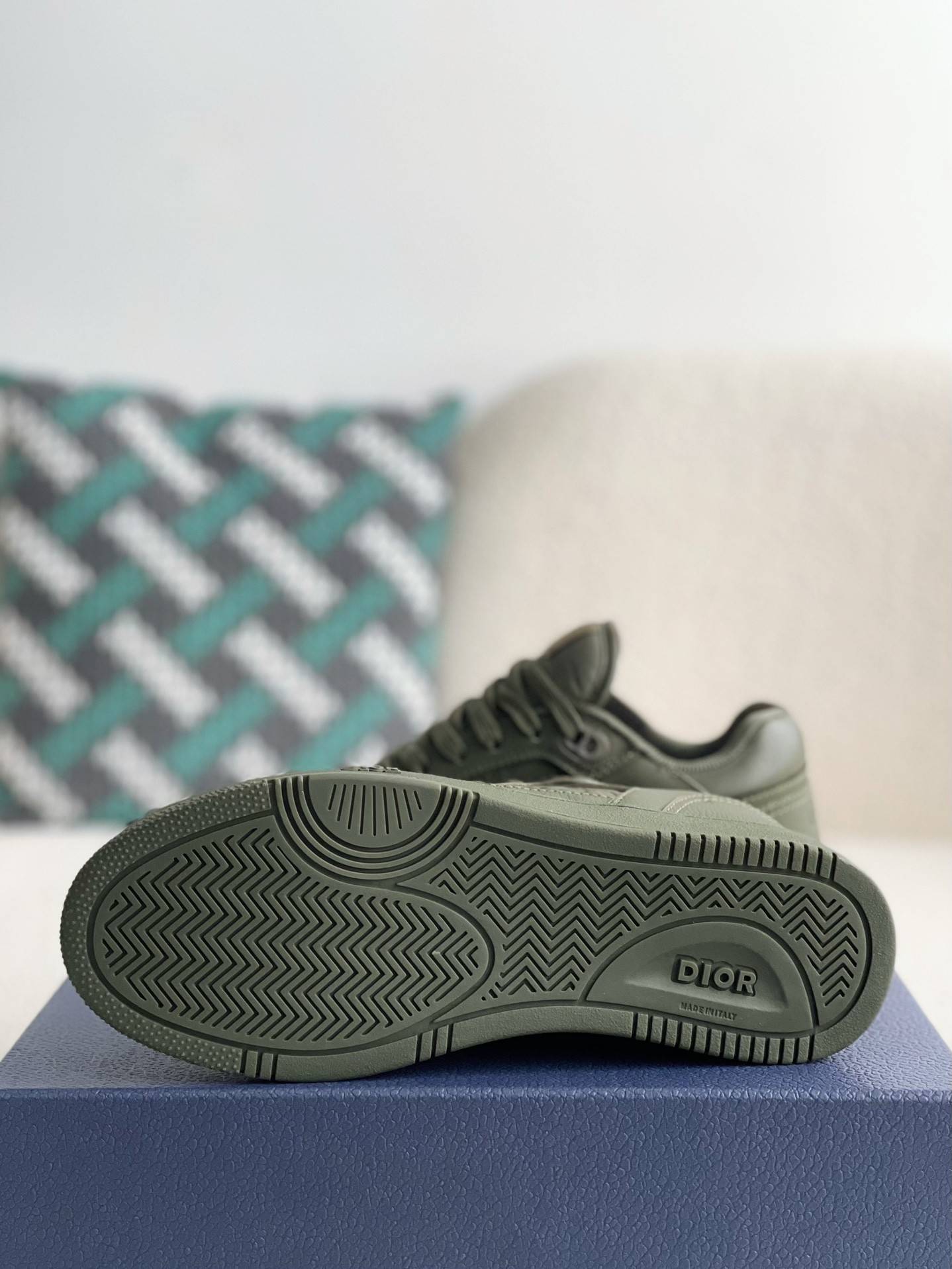 D*OR New B27 Sneaker