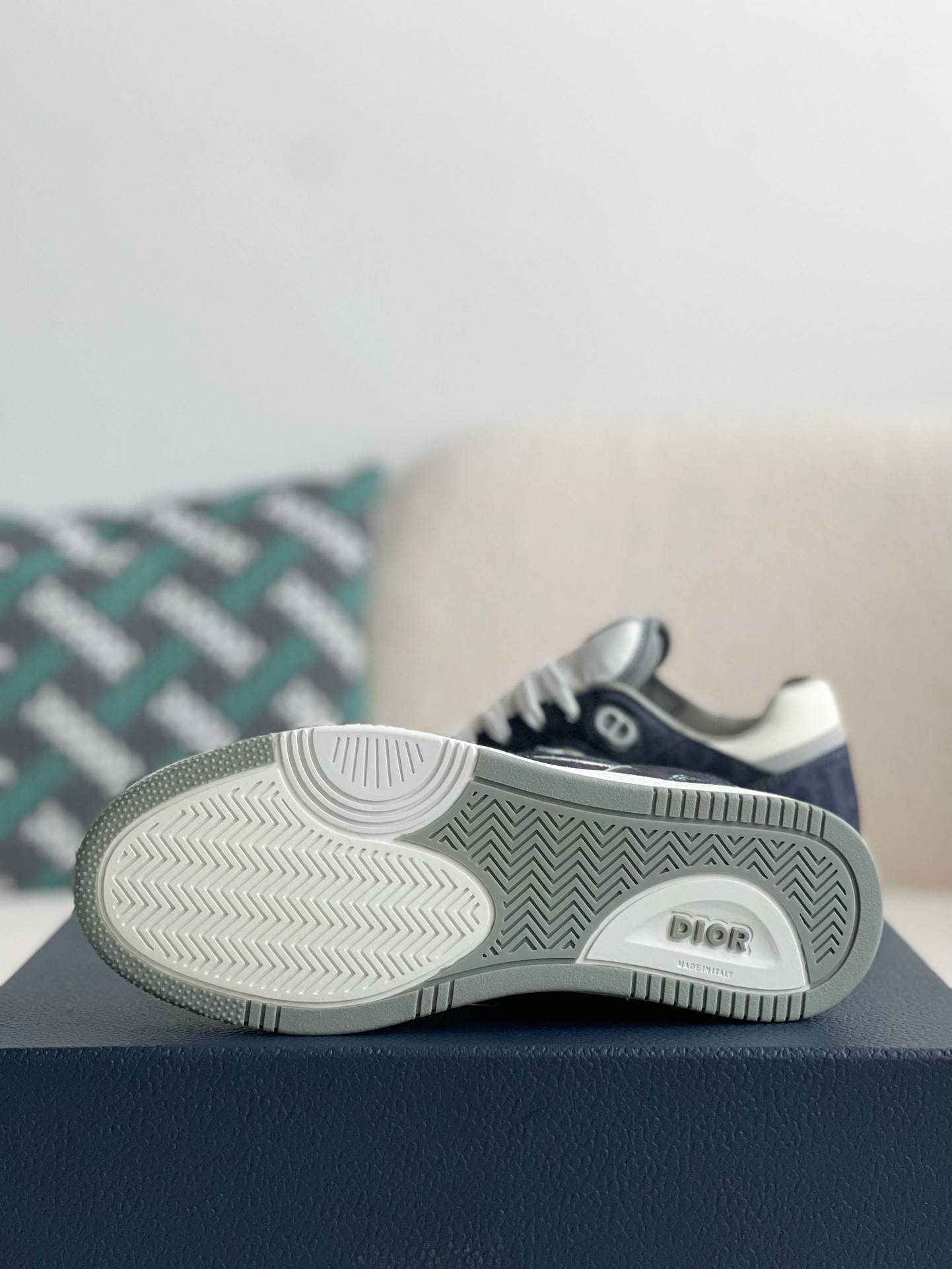 D*OR New B27 Sneaker