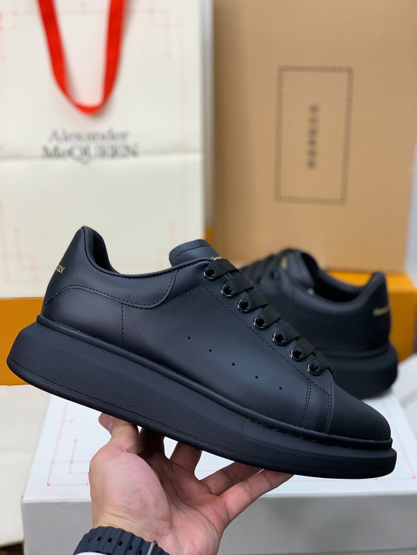 Alexander McQueen versatile Sneakers