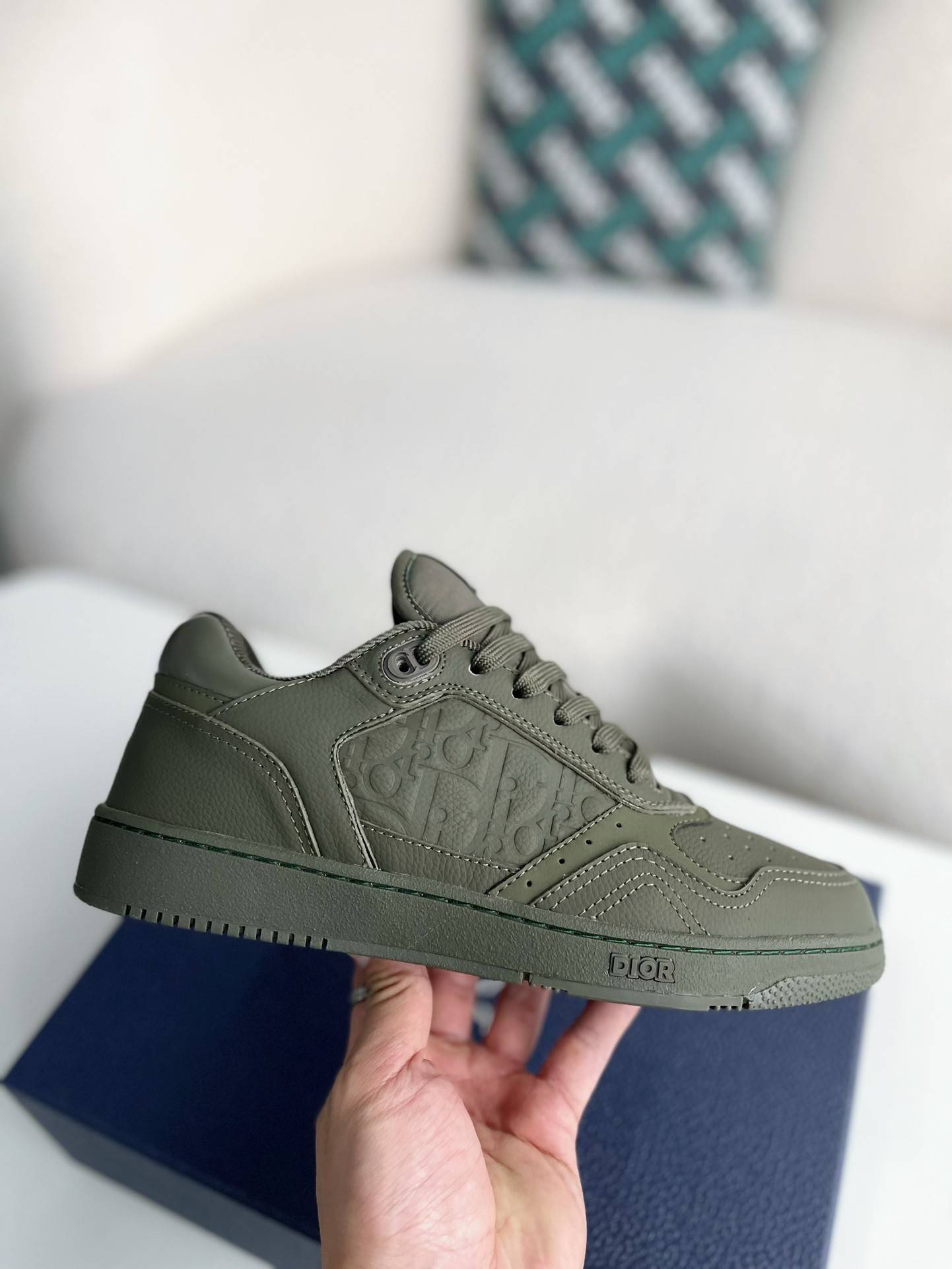 D*OR New B27 Sneaker