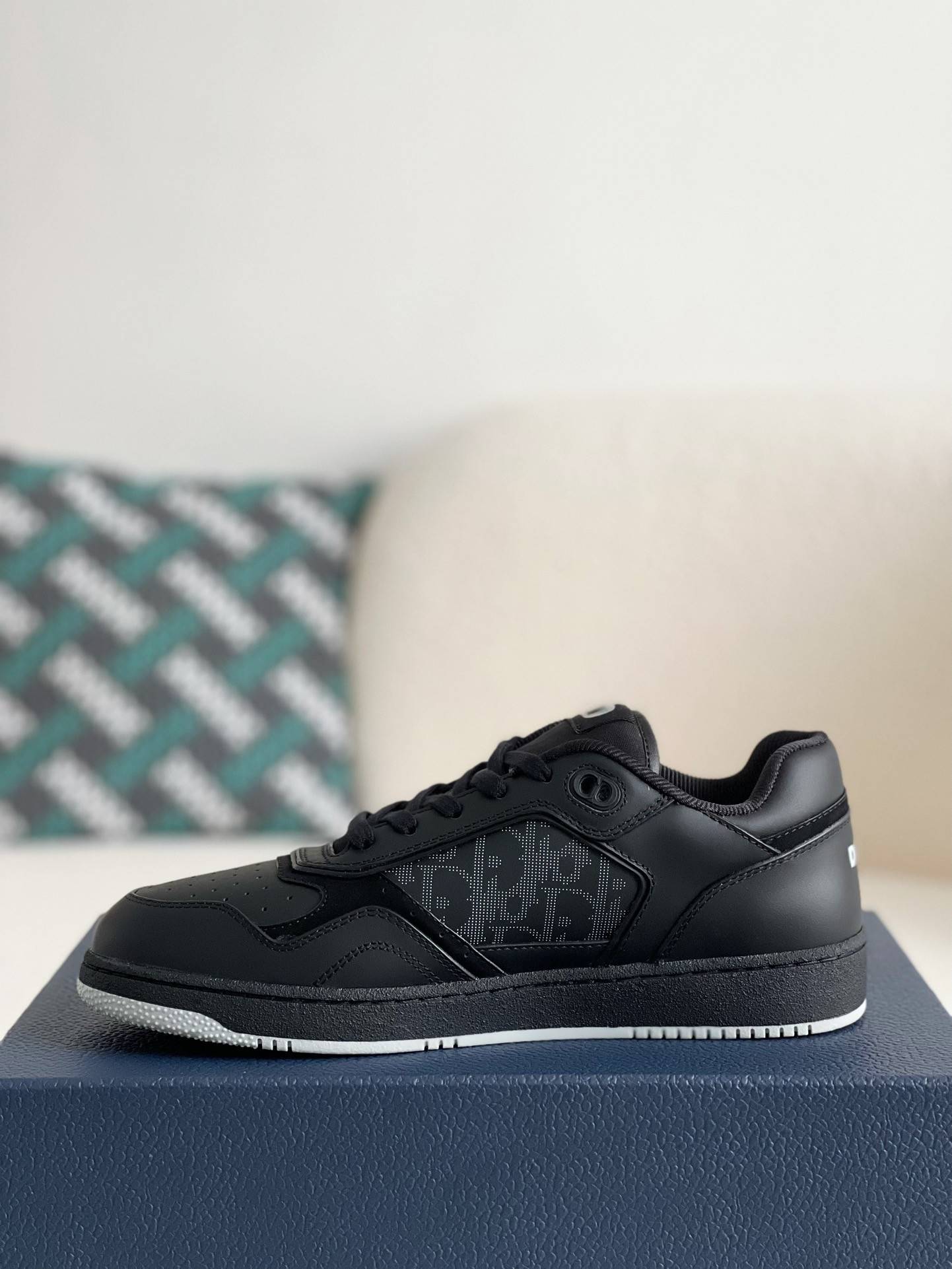 D*OR HIGH LEVEL B27 Sneaker