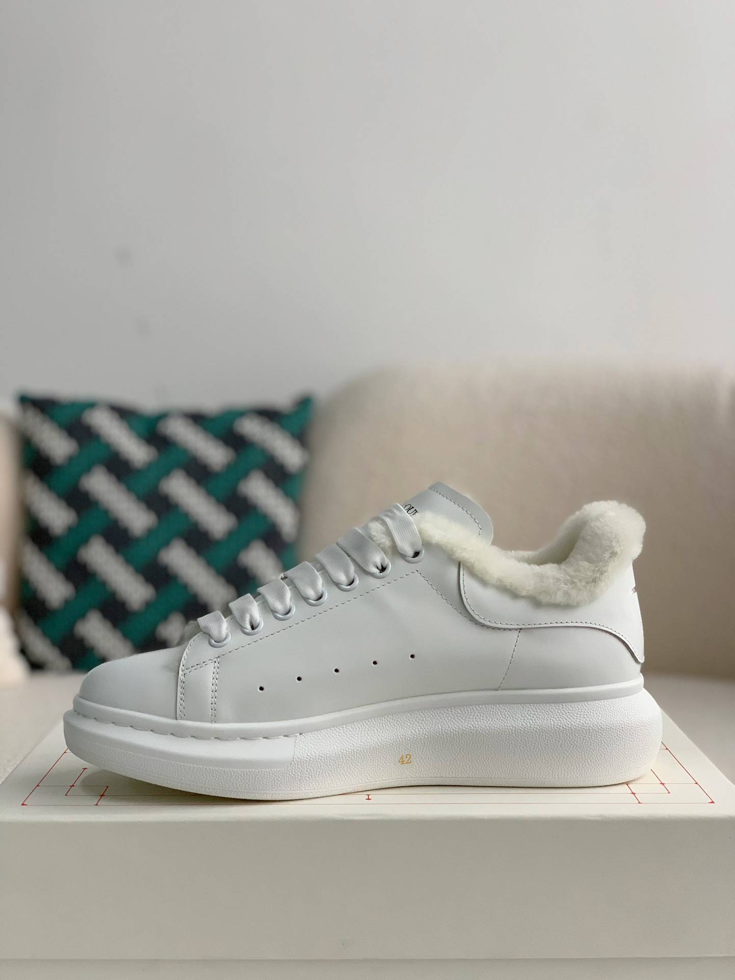 Alexander McQueen  Sneakers