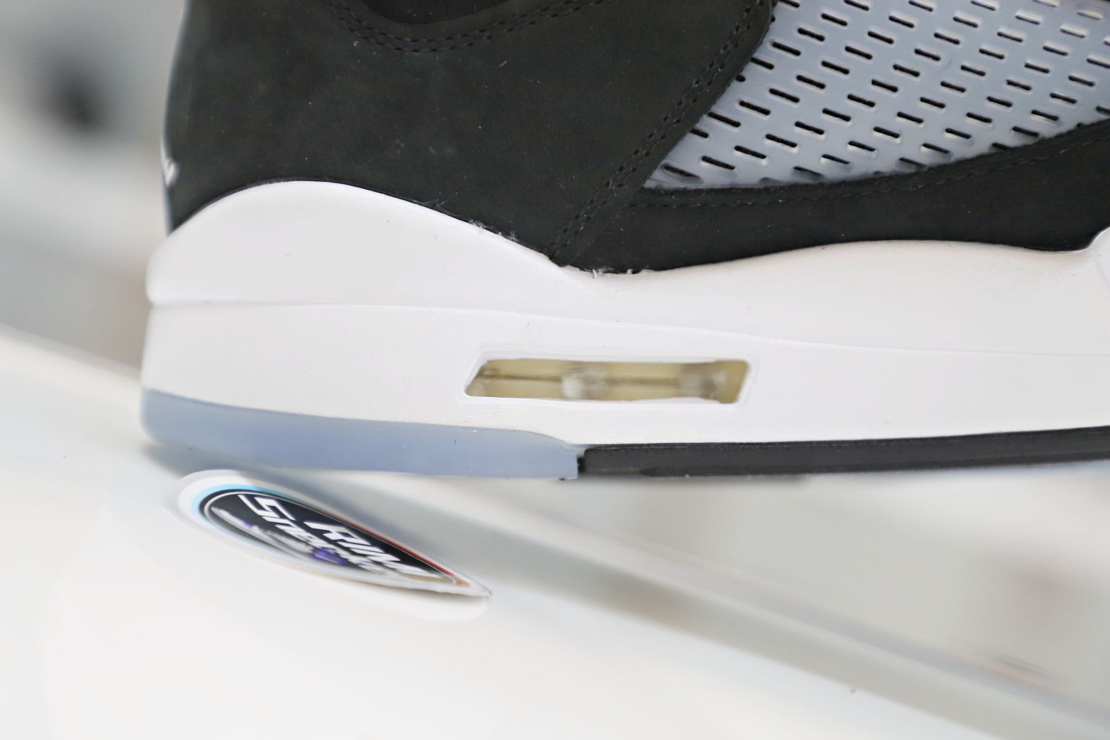 Jordan 5 Retro Oreo CT4838-011