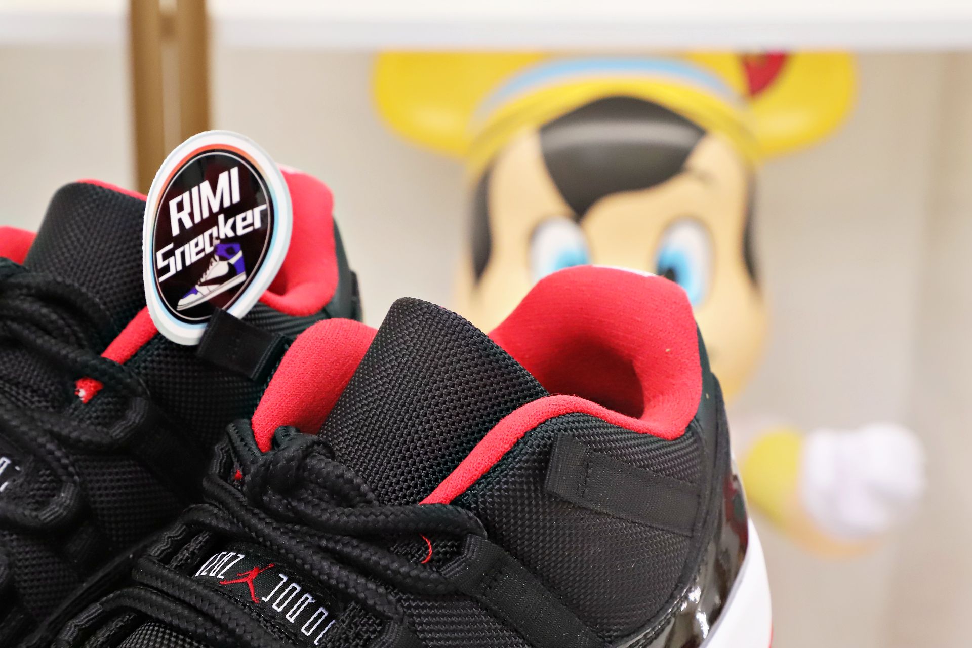 AIR JORDAN 11 RETRO BRED LOW