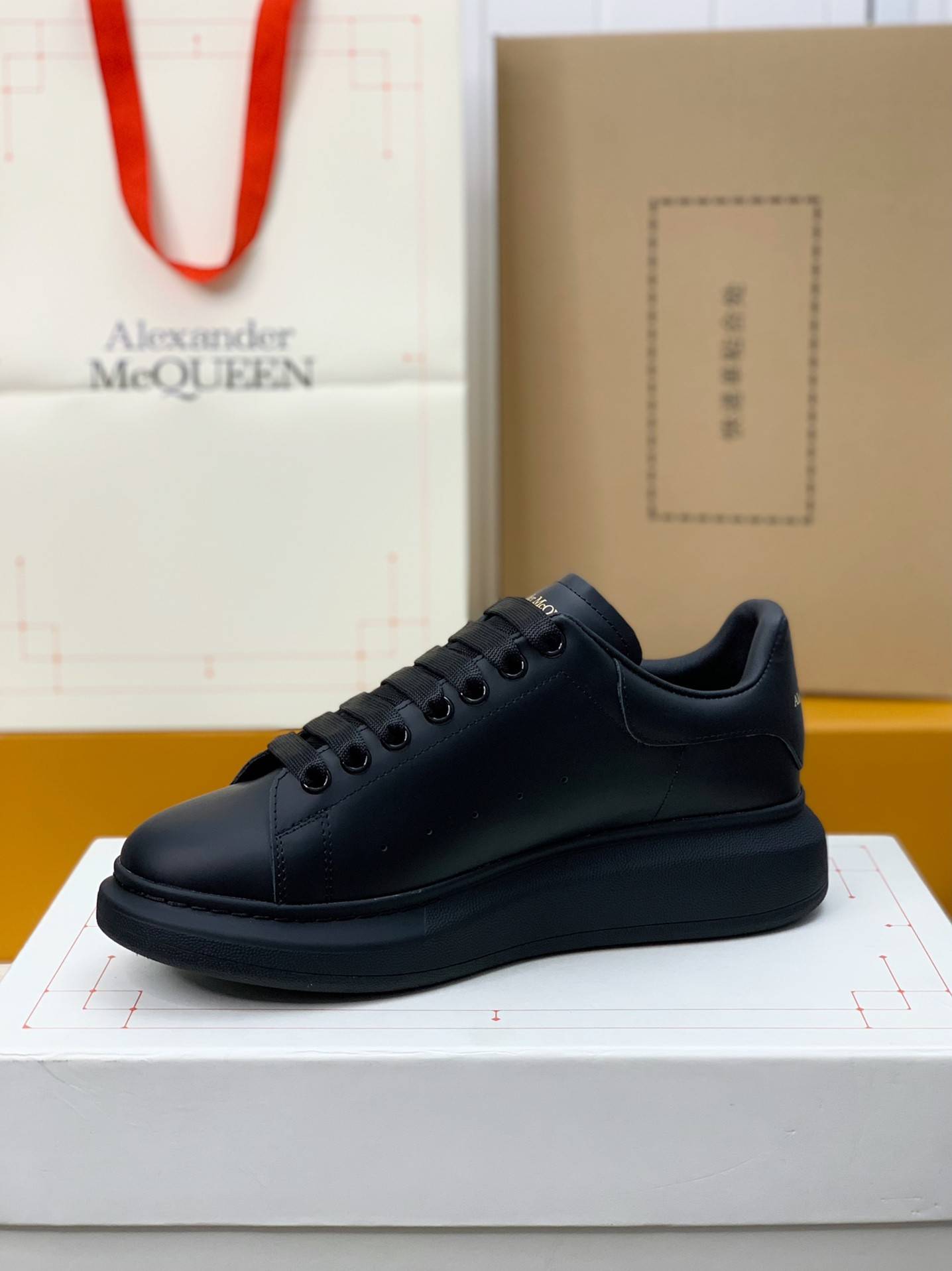 Alexander McQueen versatile Sneakers