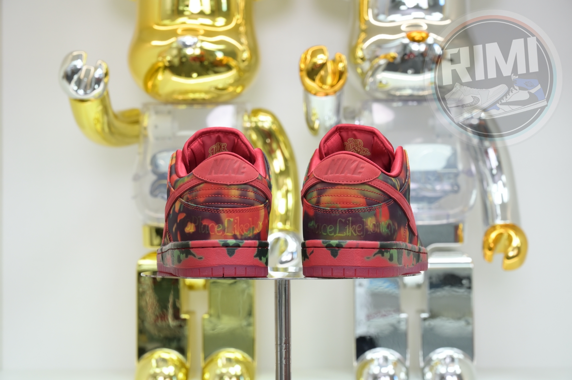 The Wizard of Oz x Nike SBDunk Low“Ruby Slipper”