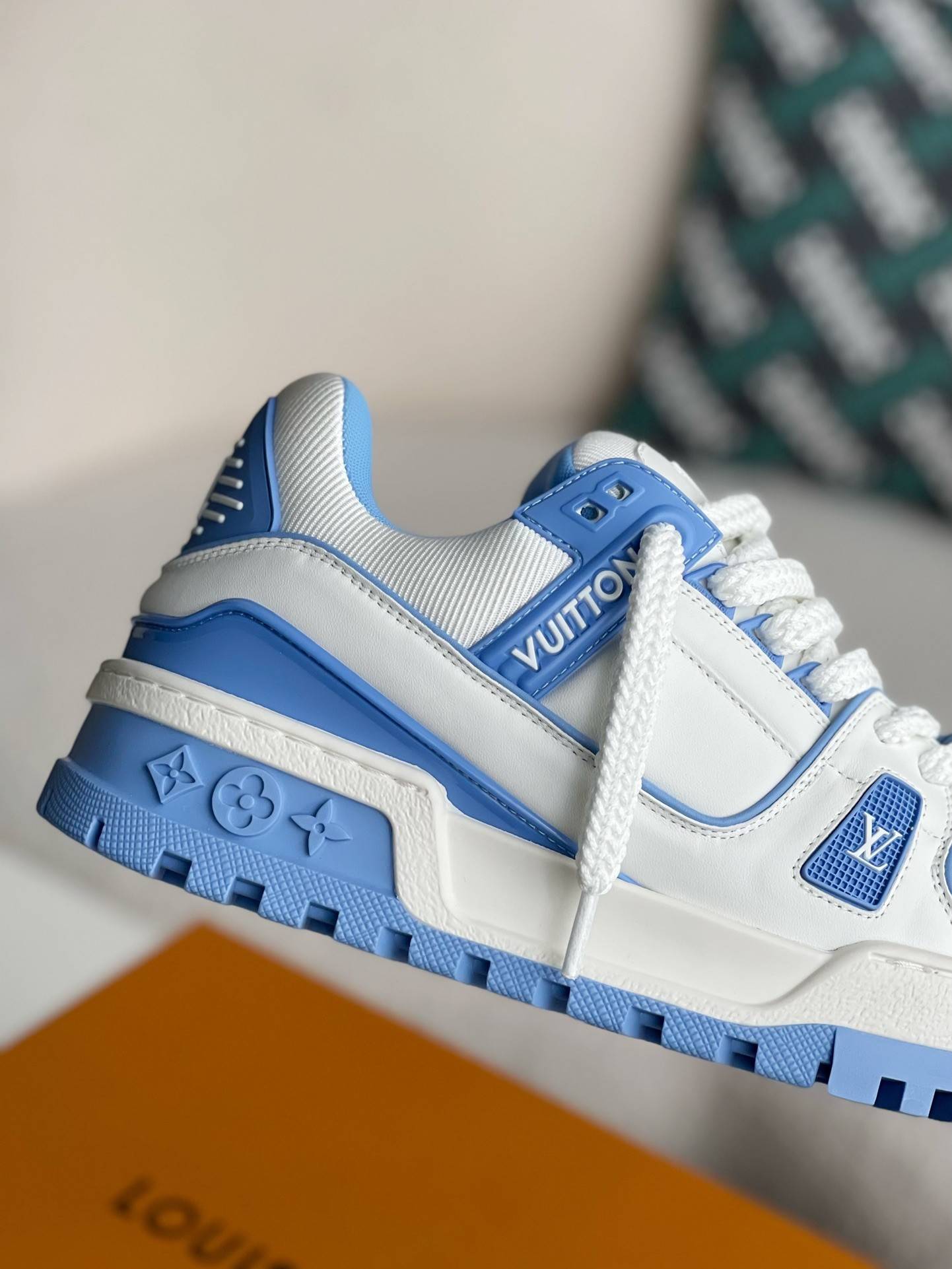 L*V TRAINER MAXI  SNEAKERS