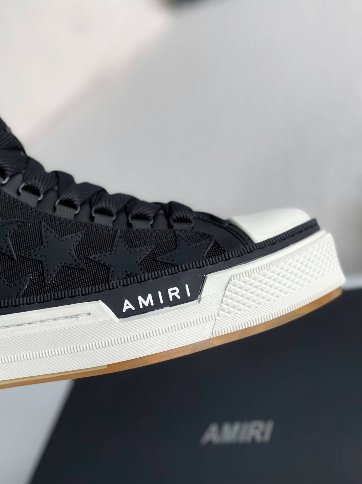 A*RI Sneakers High