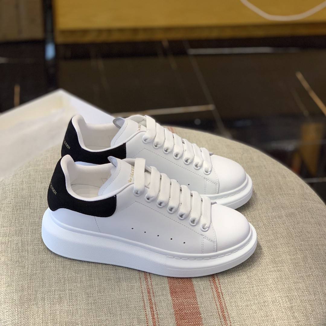 Alexander McQueen MQ Black veL*Vet tail Sneakers