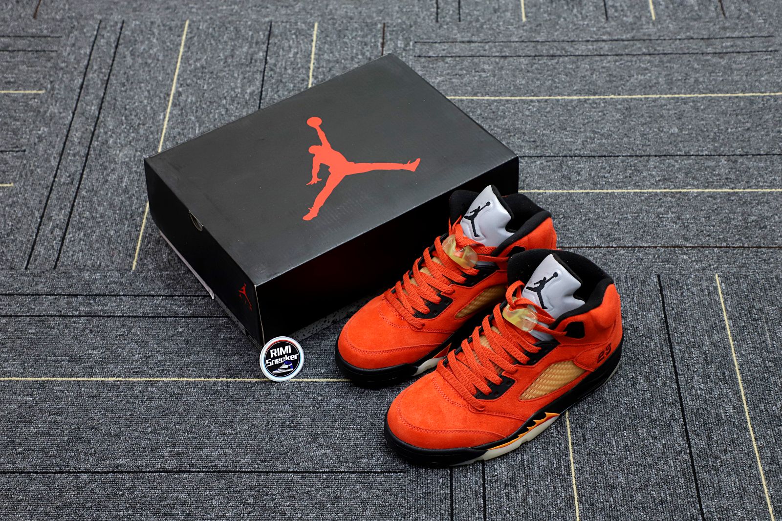 Jordan 5 Retro Dunk on Mars DD9336-800
