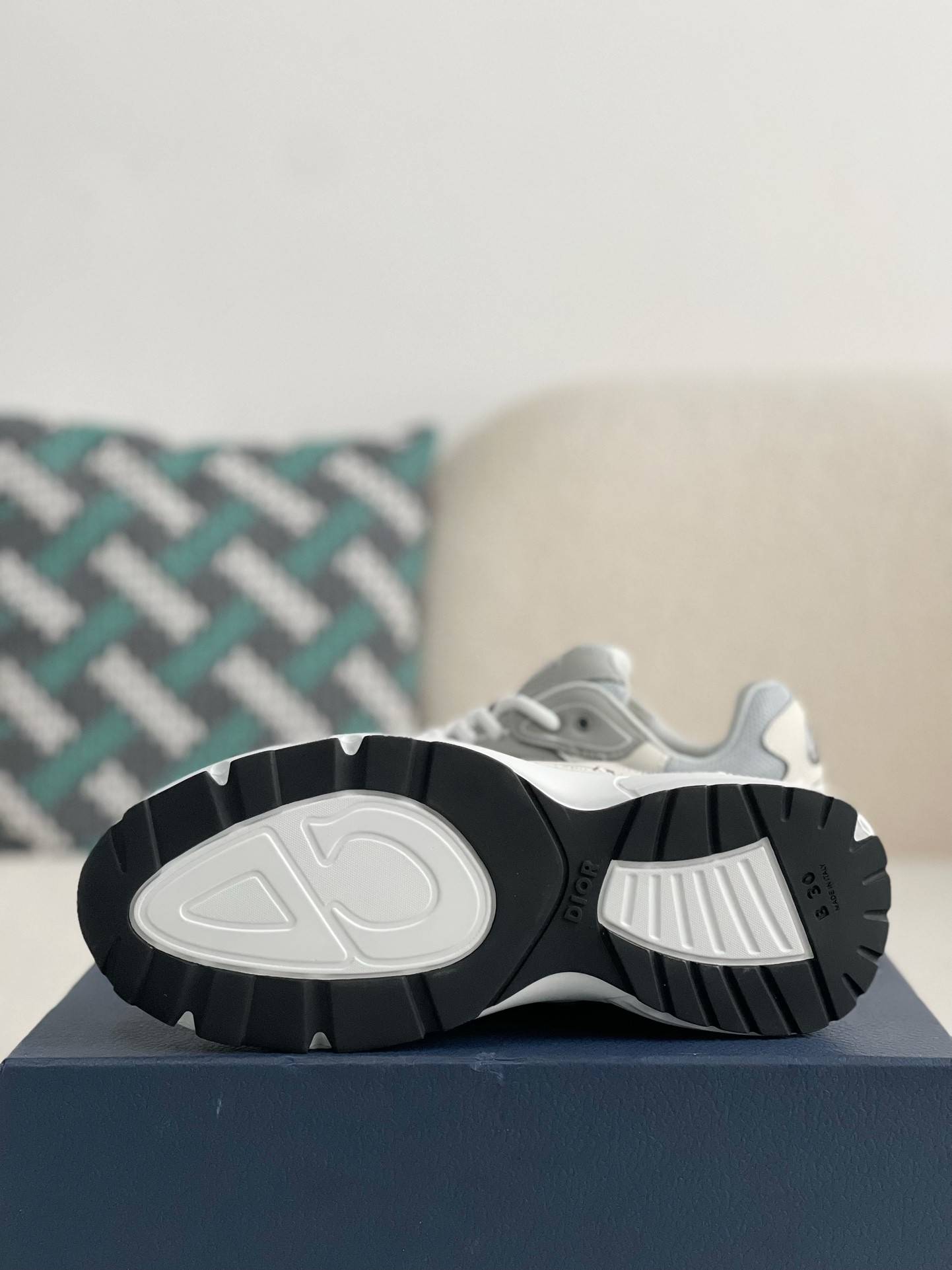 D*OR B30 New Sneaker