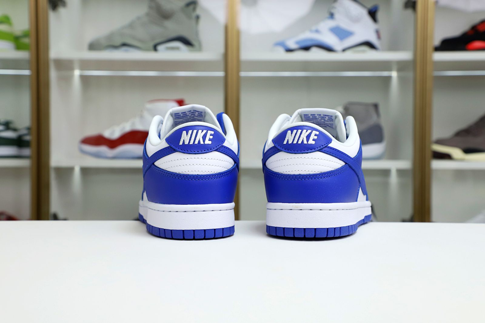 Nike Dunk Low  Kentucky