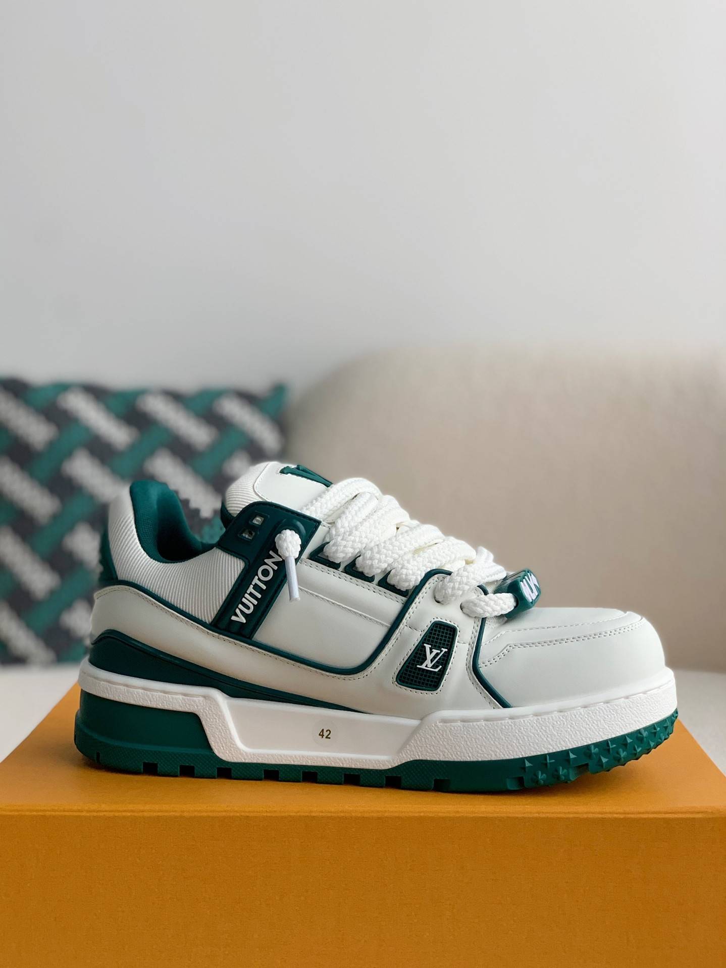 L*V TRAINER MAXI SNEAKERS