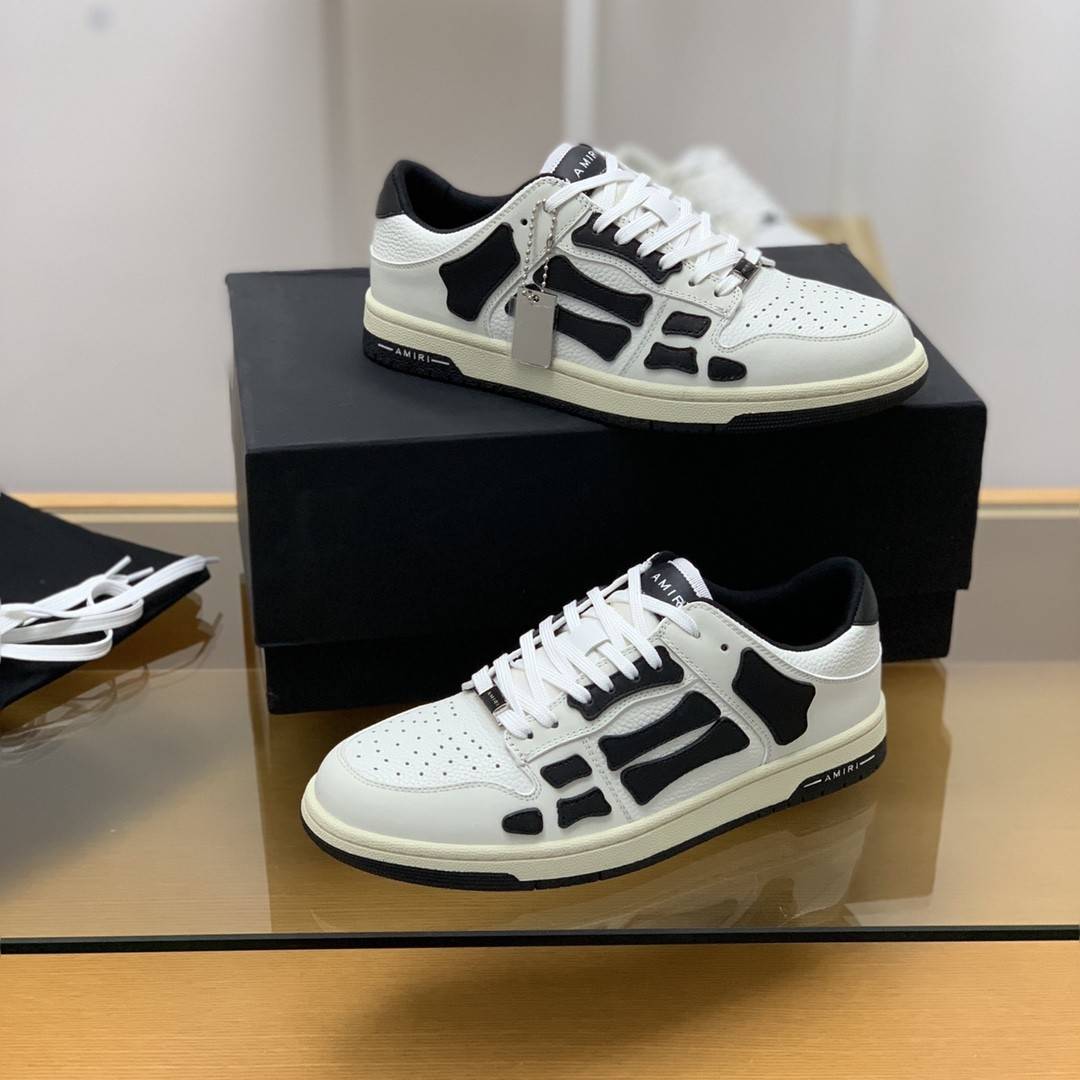 A*RI Bone Sneakers