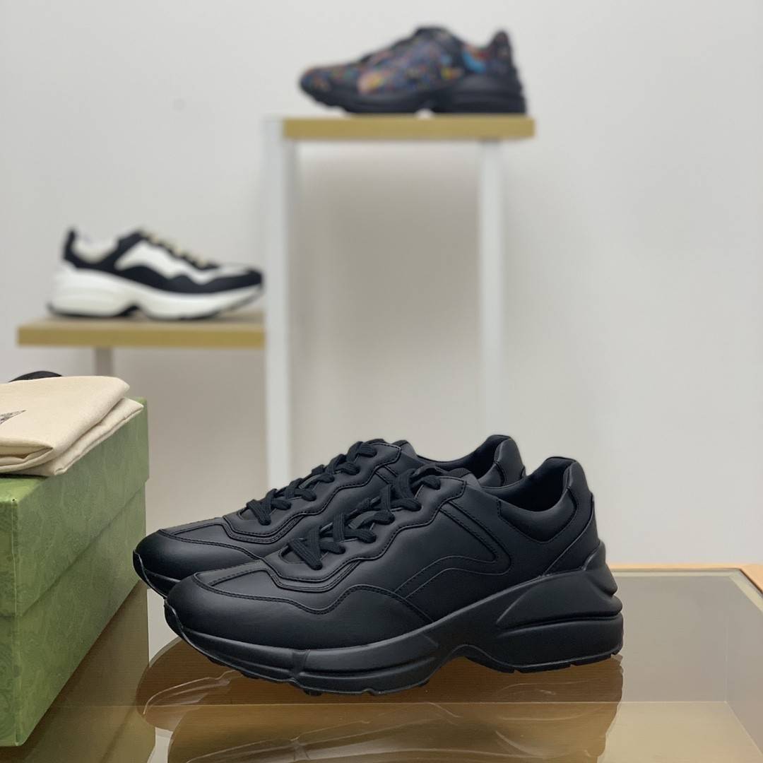 GU*IRetro Clunky Sneaker