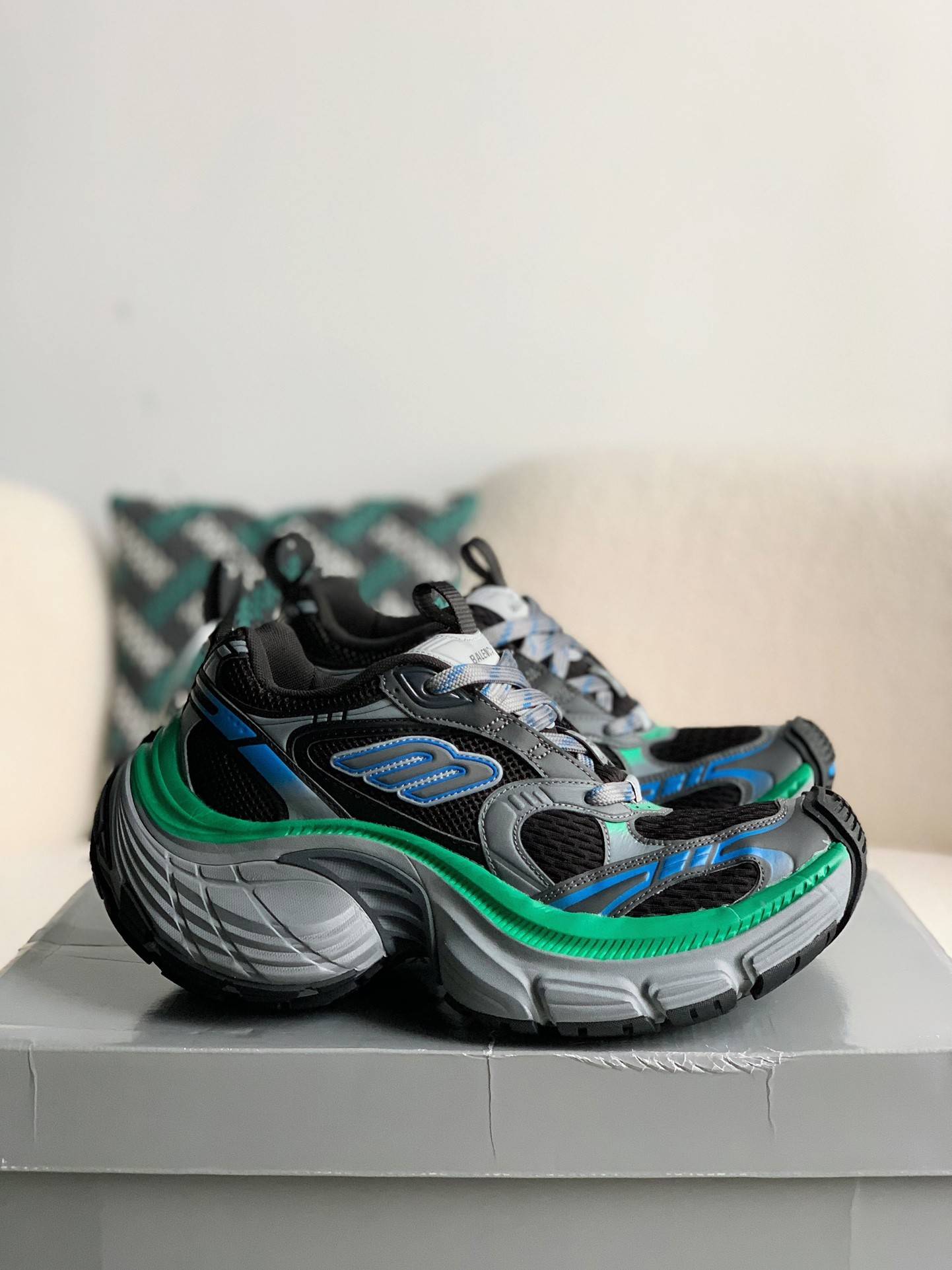BLCG Runner Sneaker