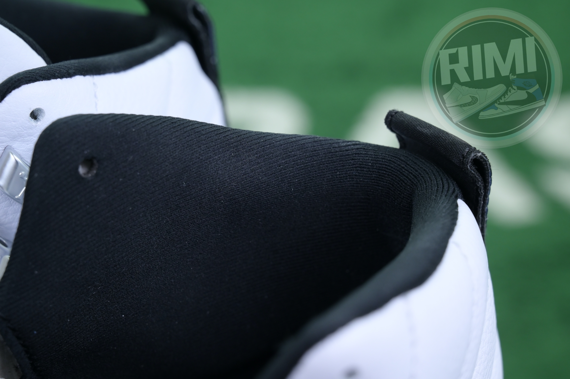 Jordan 12 Retro Blueberry CT8013-140