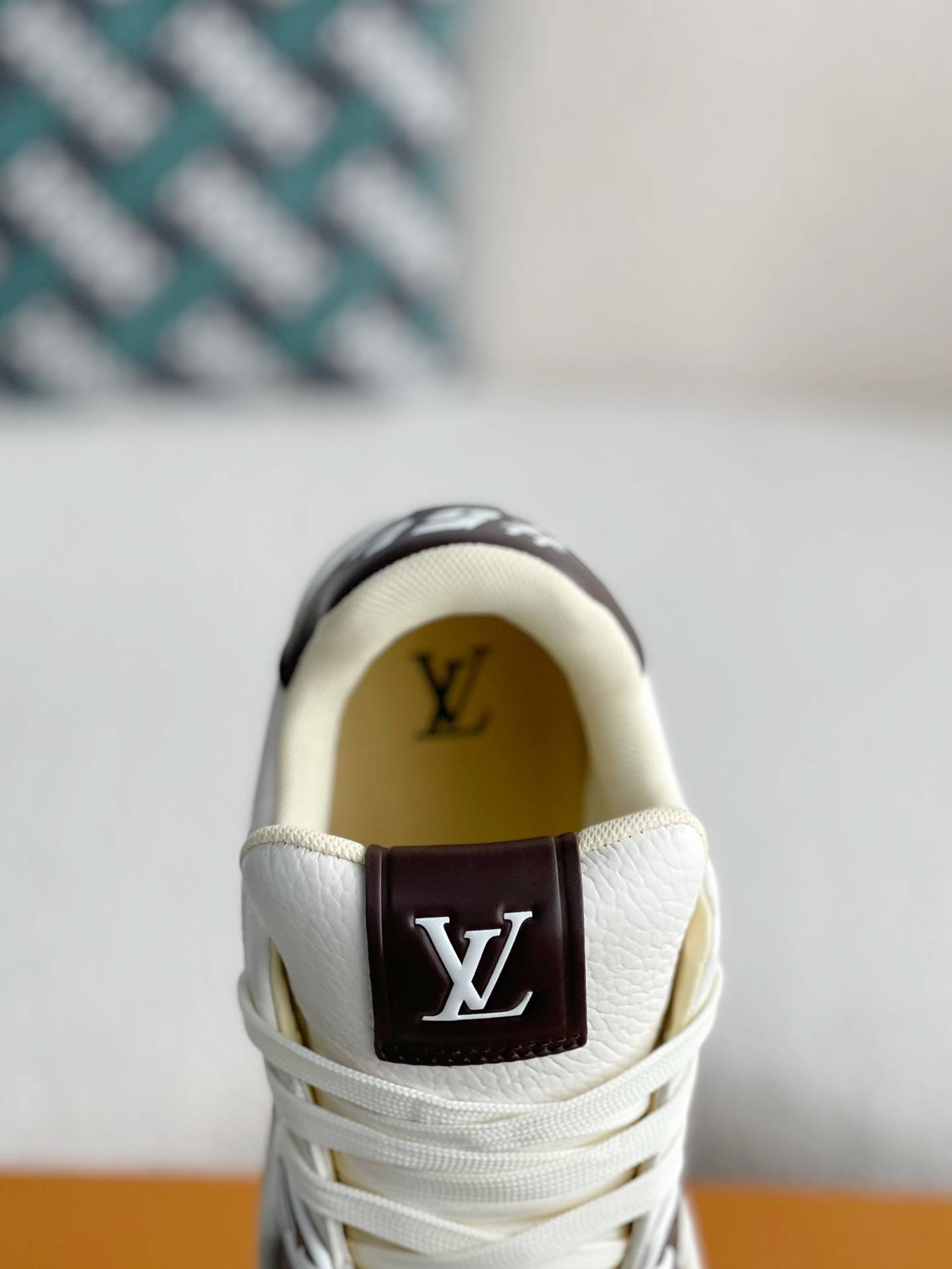 L*V TRAINER SNEAKERS