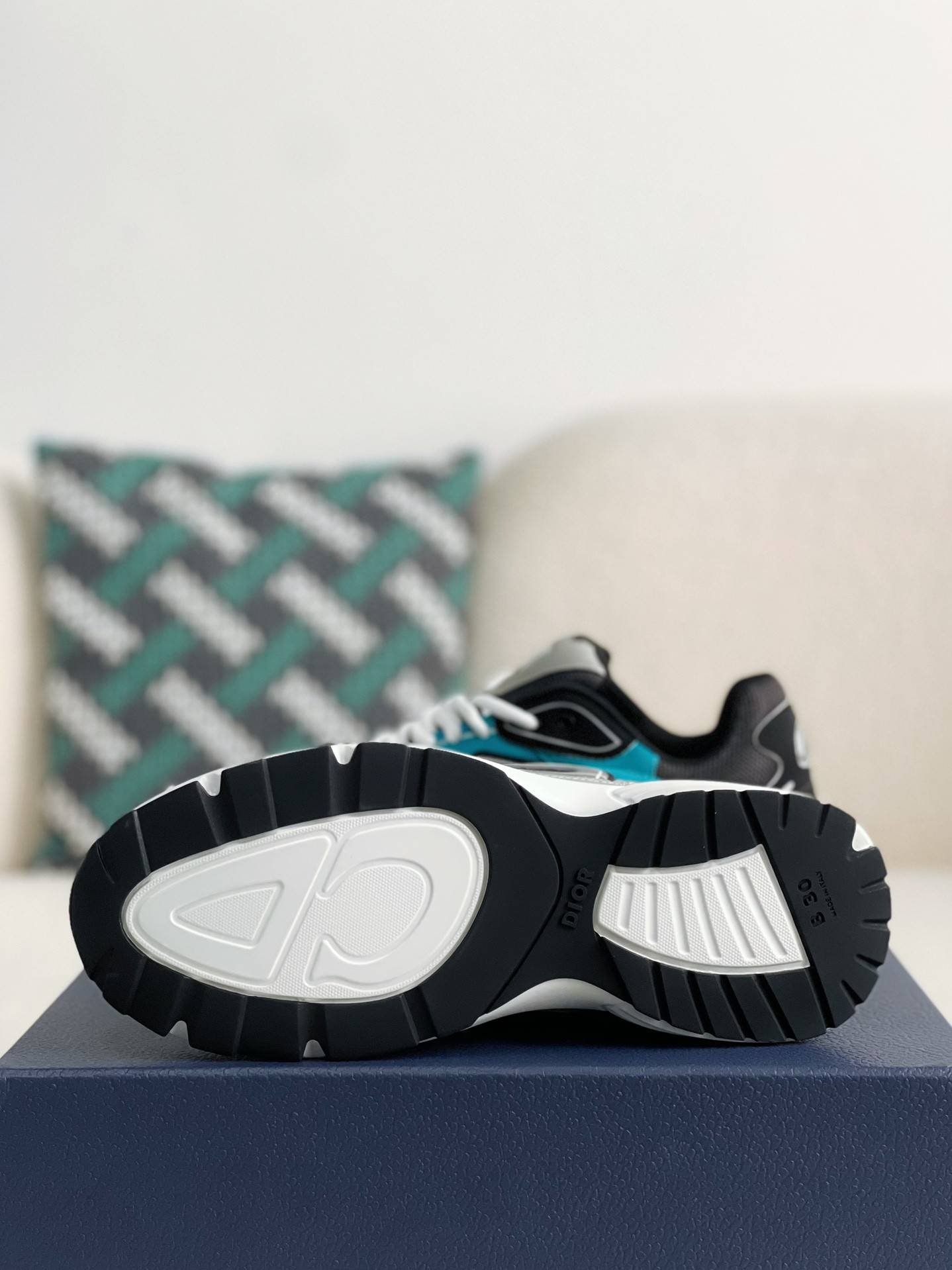 D*OR B30 New Sneaker