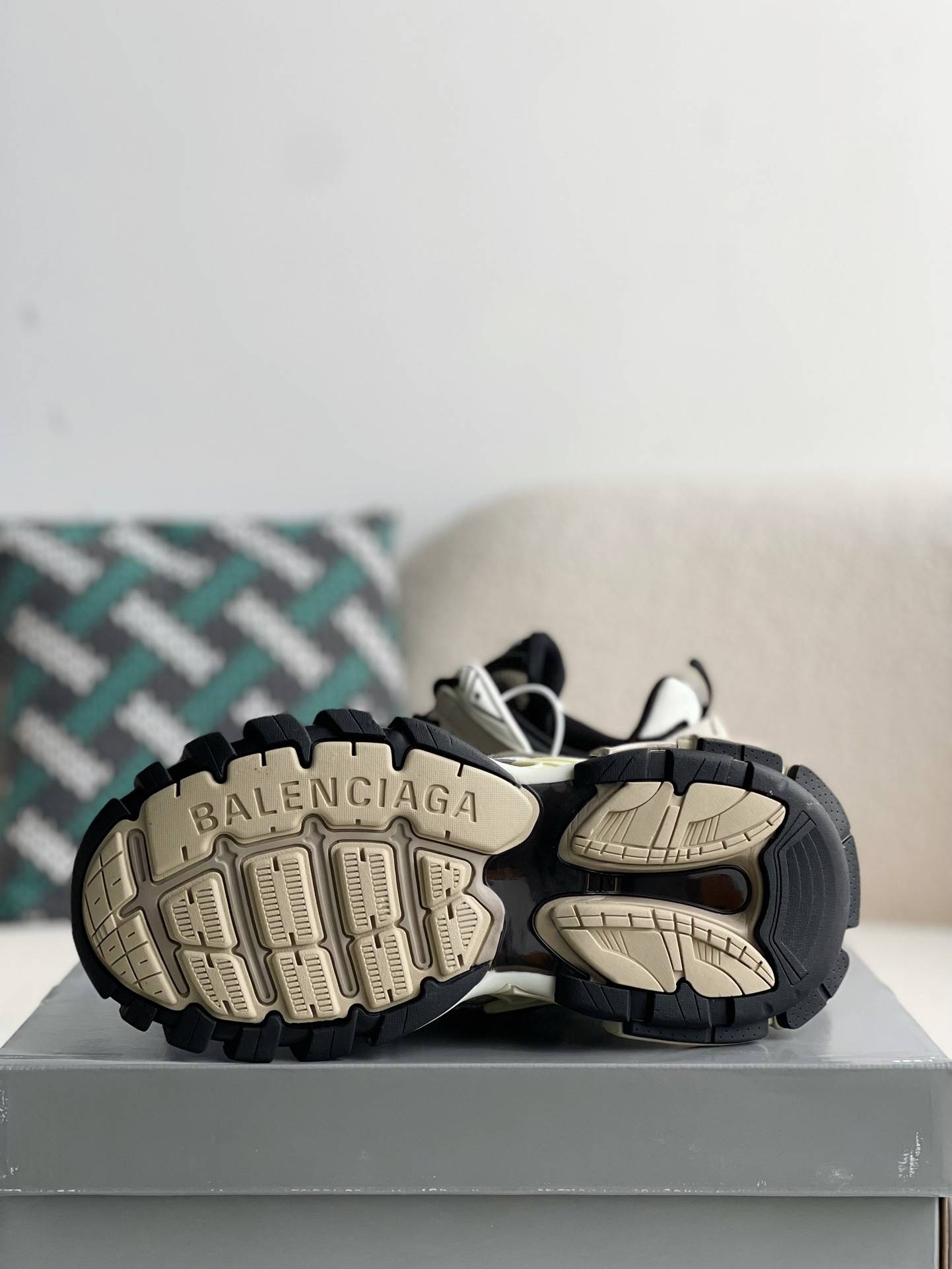 BLCG Runner Sneakers