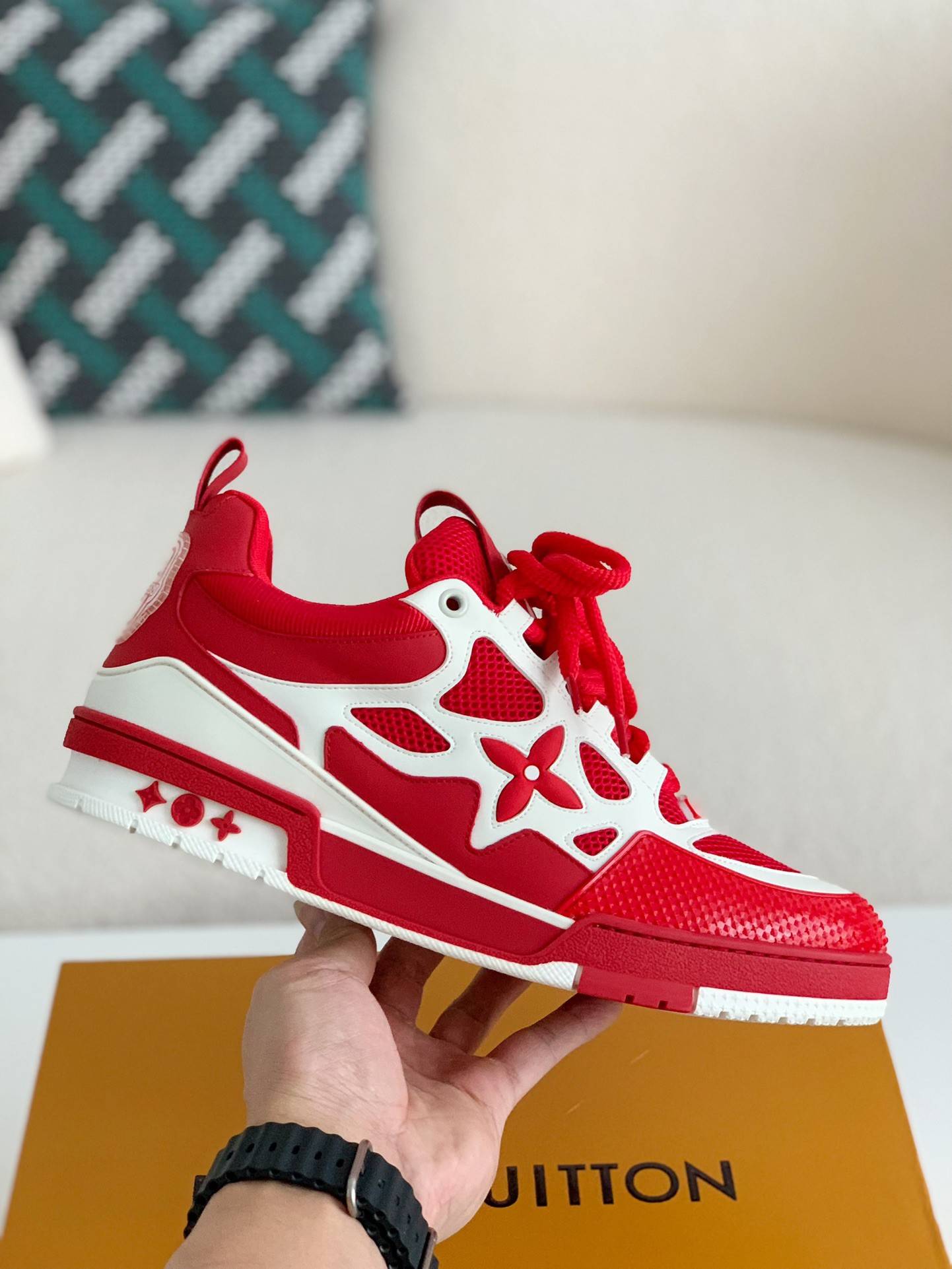 L*V RUNNER TATIC Sneakers