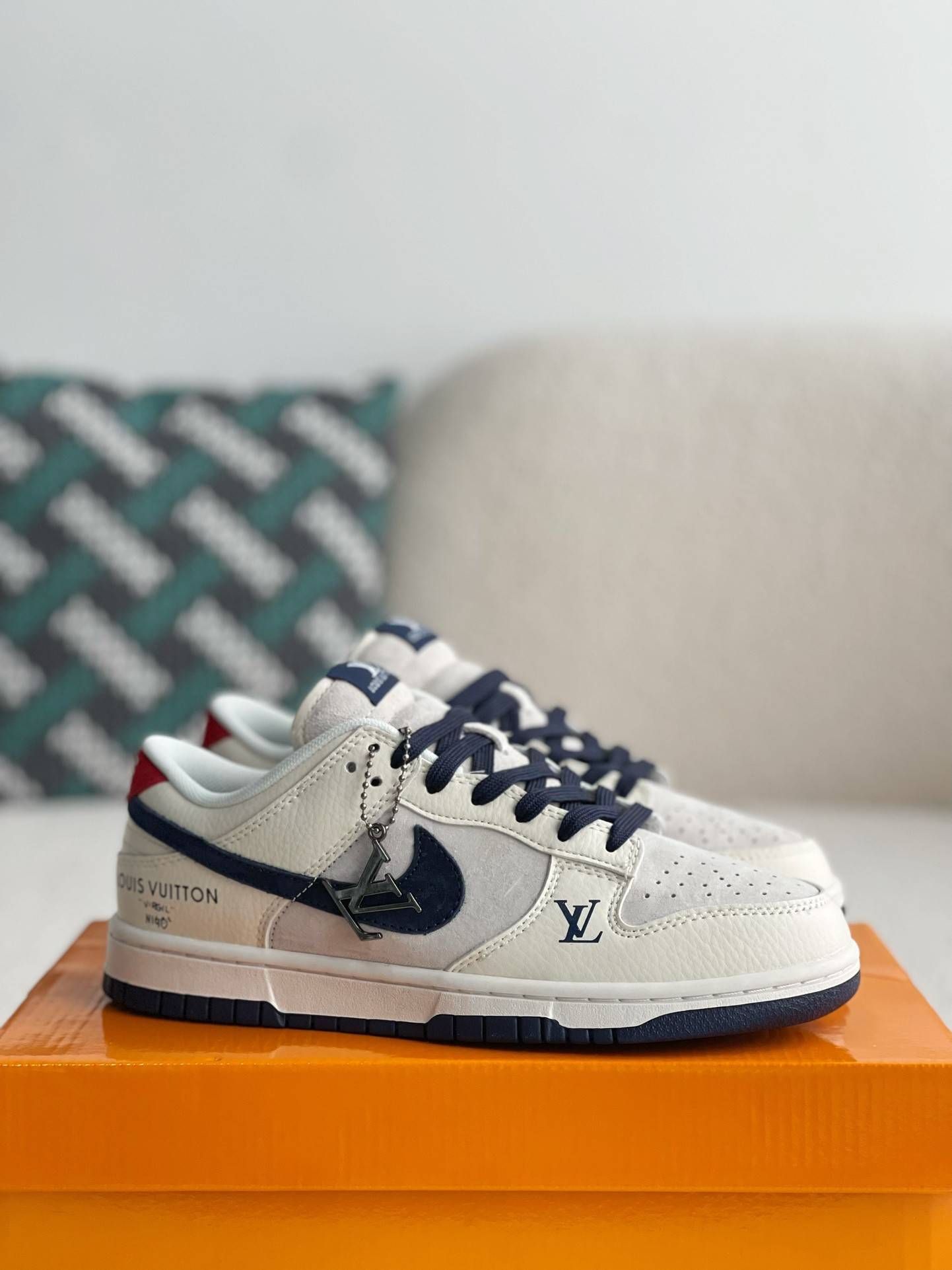 L*V x Nike Dunk Low-top board shoes