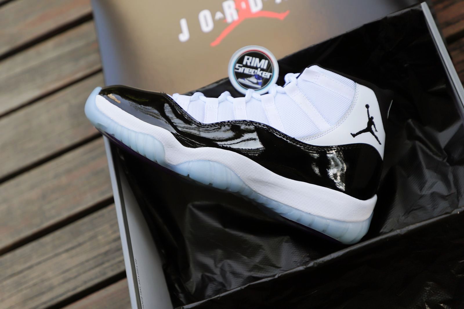 Jordan 11 Retro Concord (2018) 378037-100