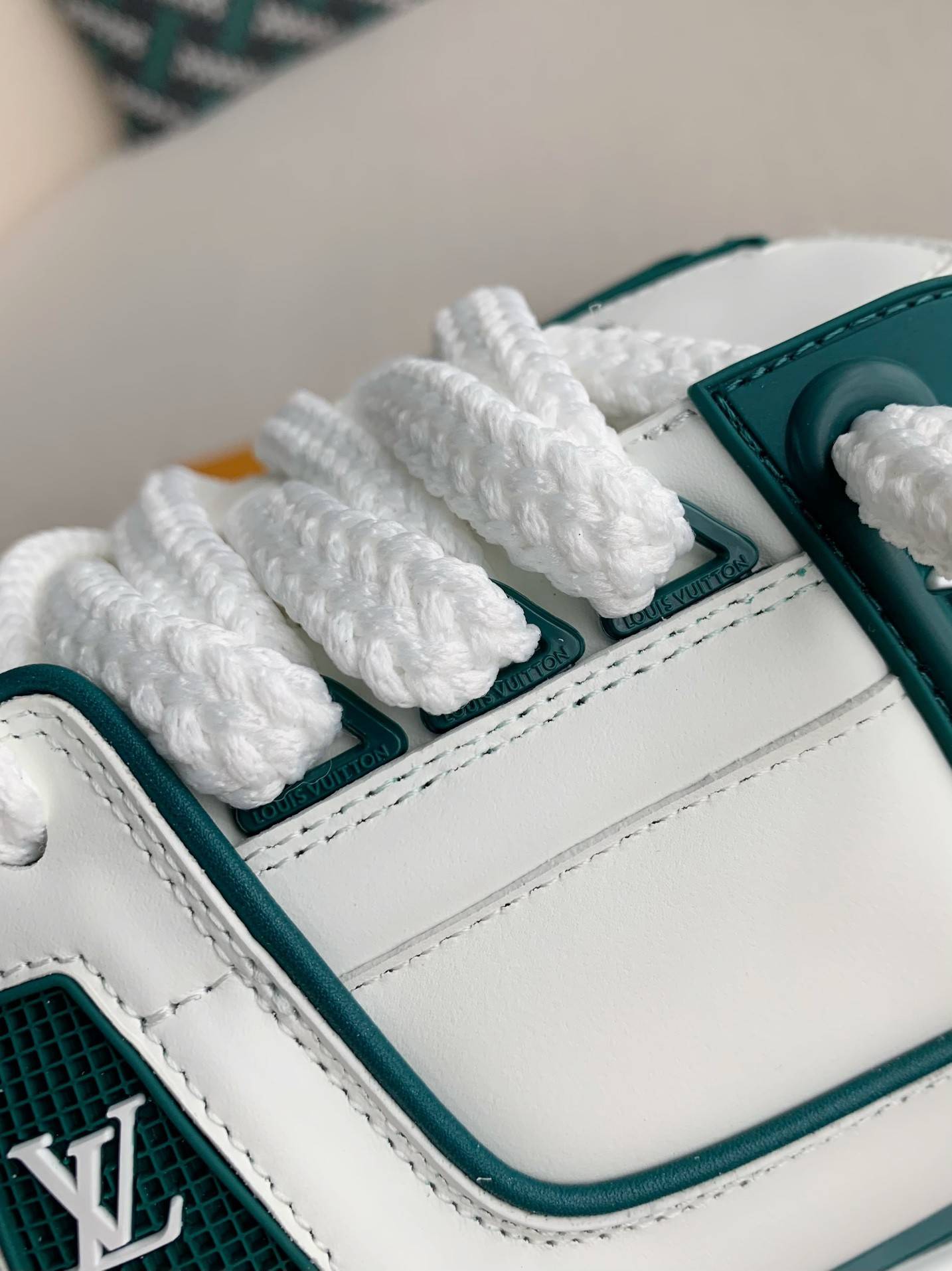 L*V TRAINER MAXI SNEAKERS