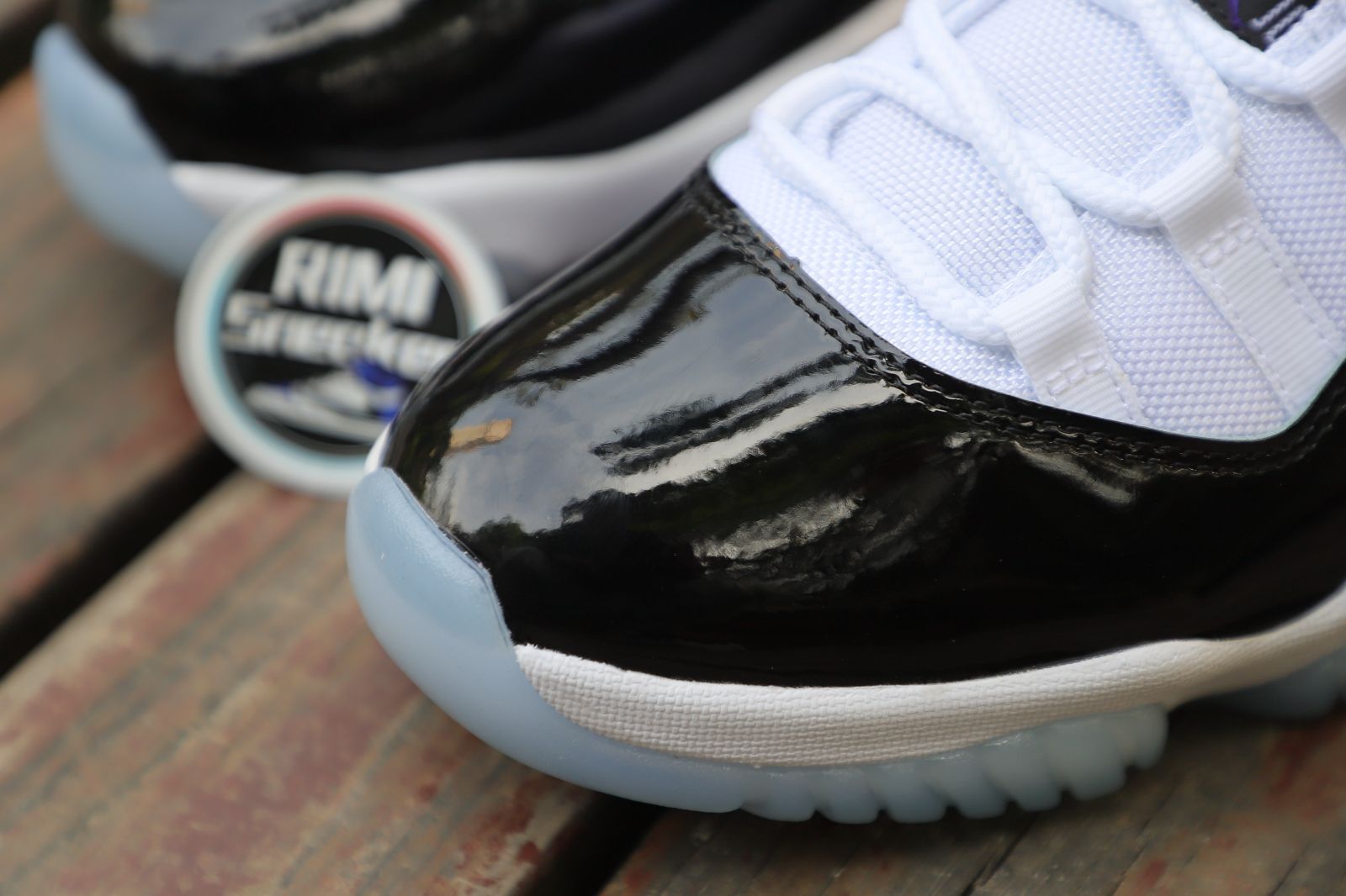 Jordan 11 Retro Concord (2018) 378037-100