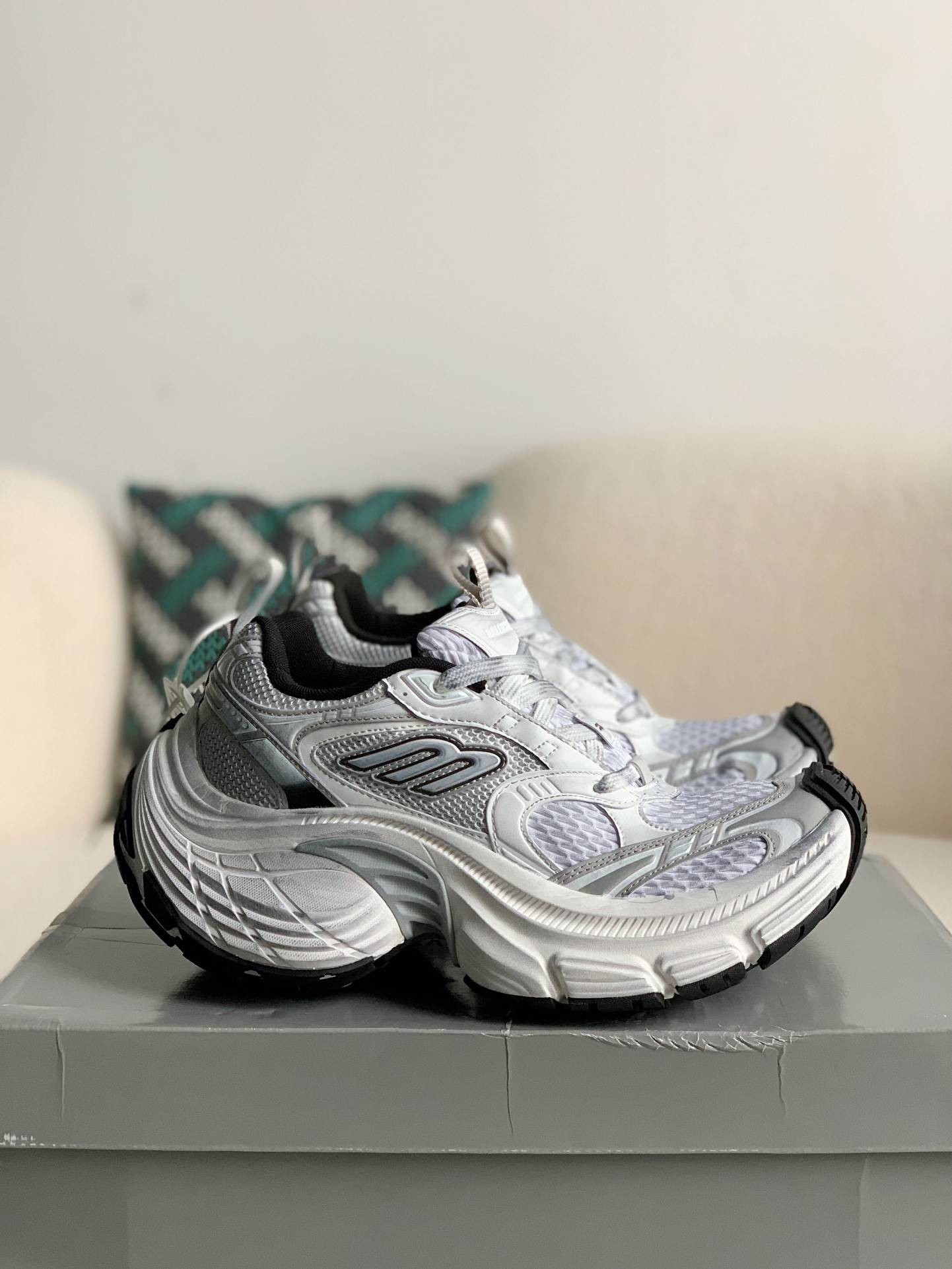 BLCG Runner Sneaker