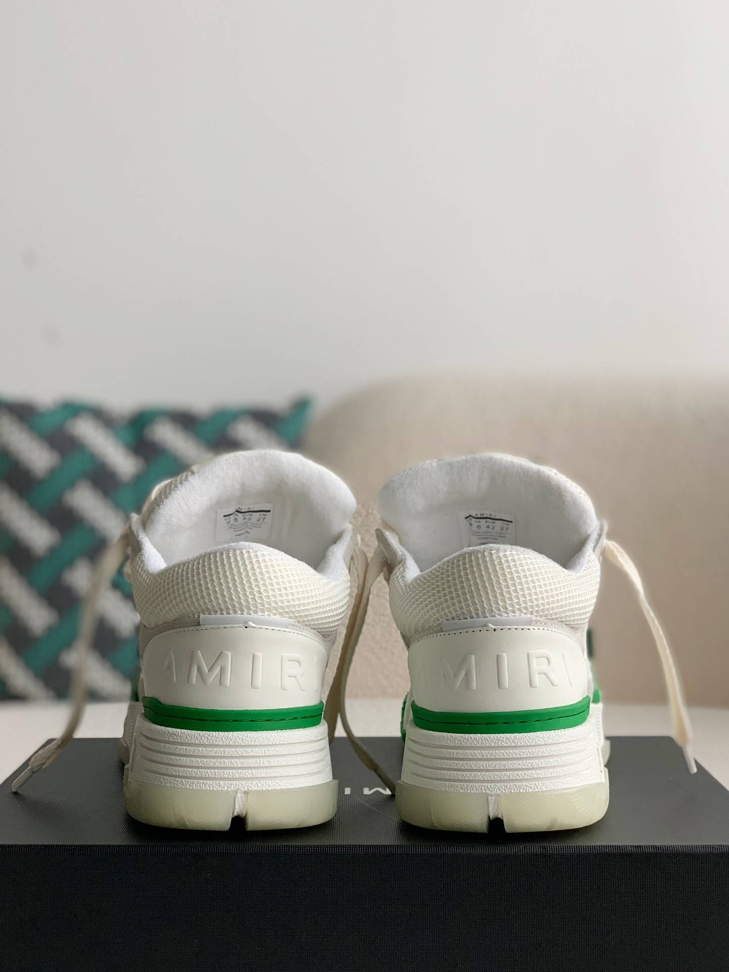 A*RI sneaker
