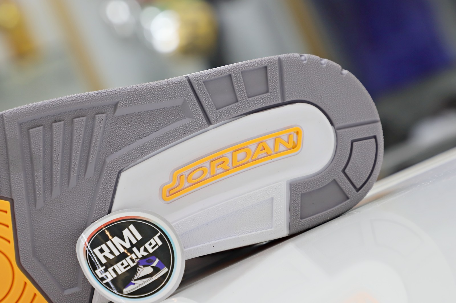 WMNS AIR JORDAN 3 RETRO 