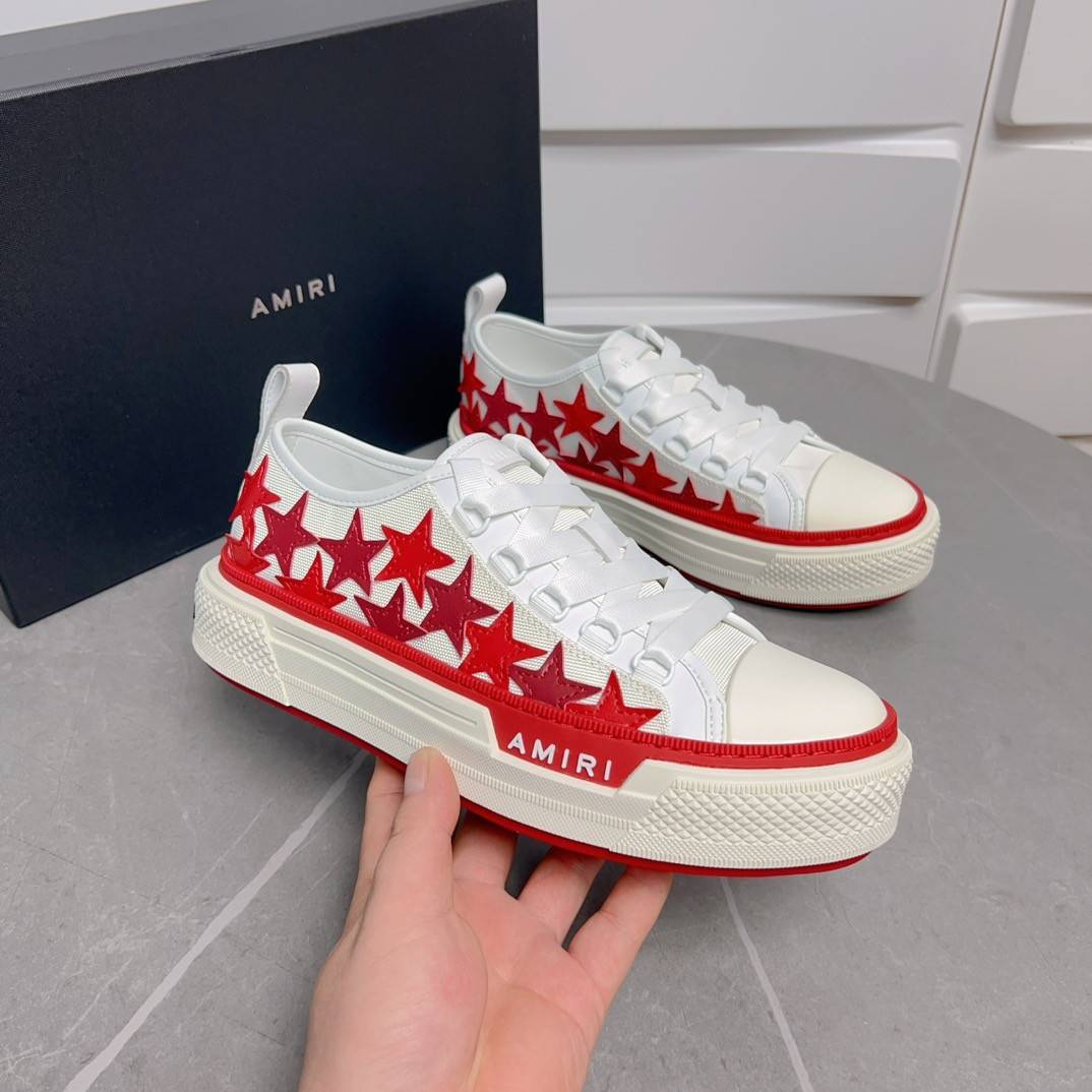 A*RI Sneakers