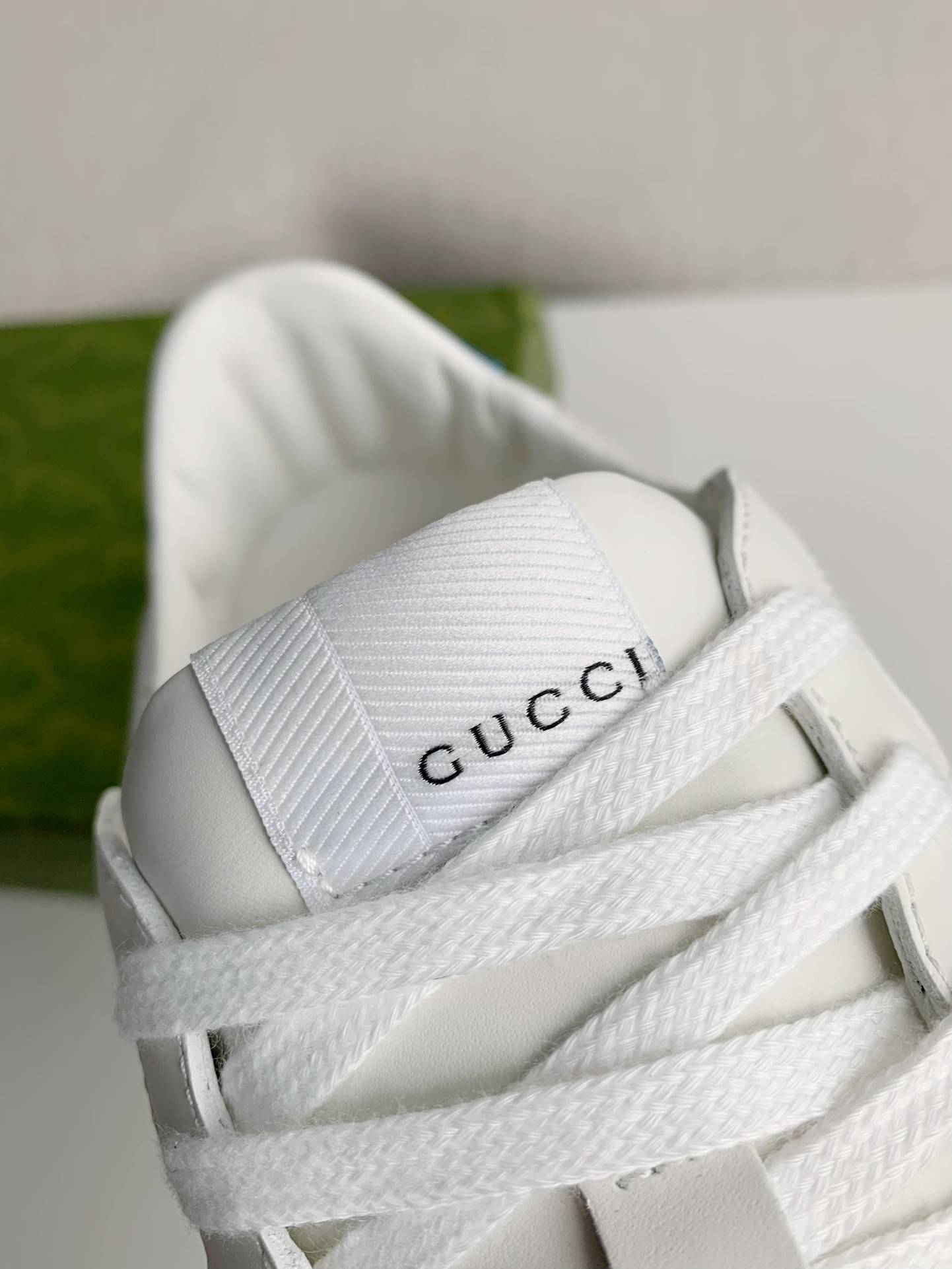 GU*ISneakers Cowhide