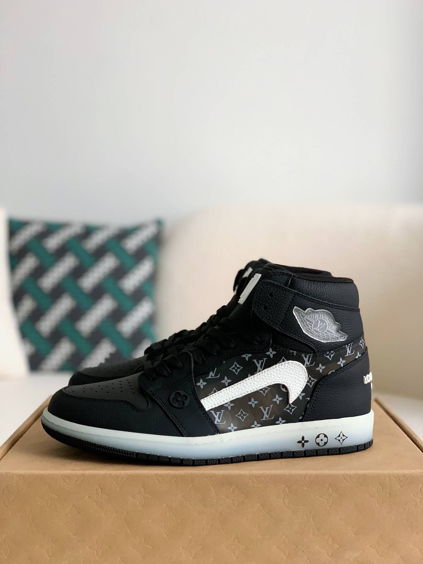 L*V x Nike Air Jorda 1 High AJ1 Sneakers