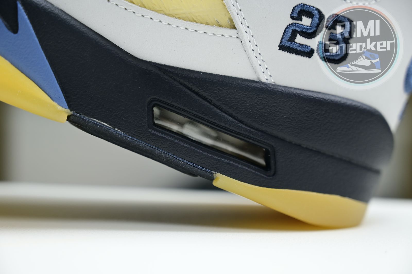 Jordan 5 Retro A Ma Maniére Dawn FZ5758-004