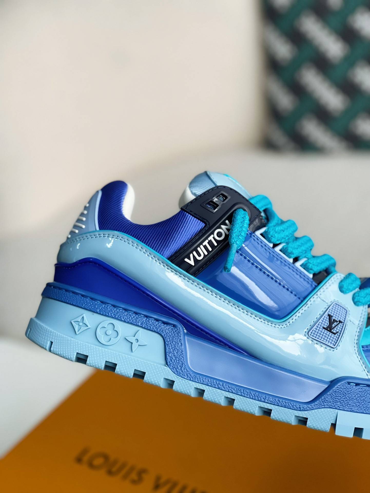 L*V TRAINER MAXI  SNEAKERS