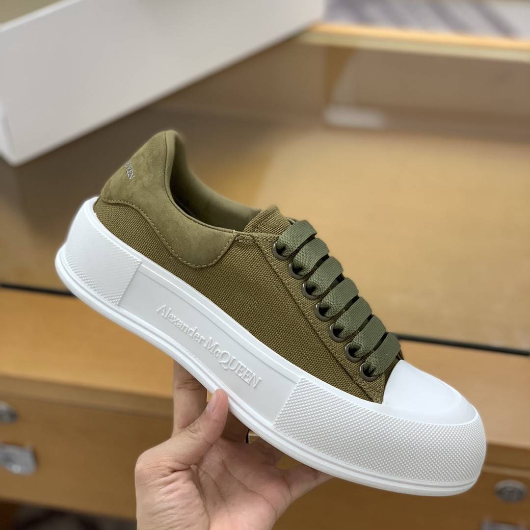 Alexander McQueen MQ olive green veL*Vet tail Sneakers