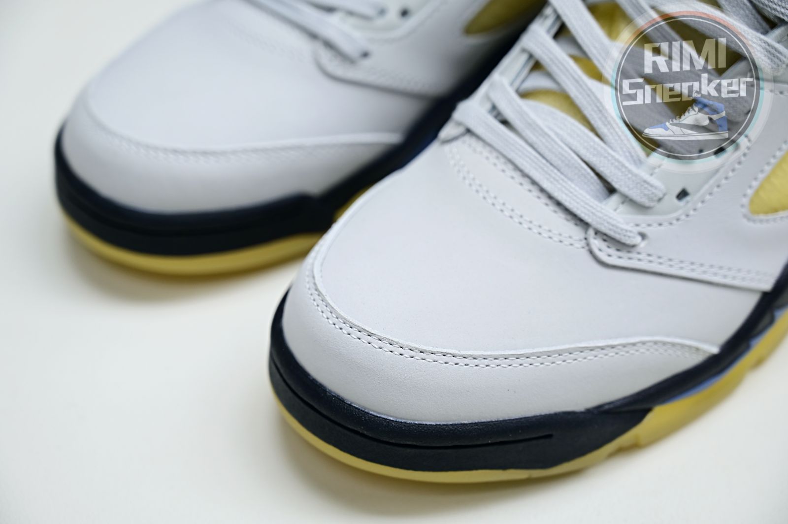 Jordan 5 Retro A Ma Maniére Dawn FZ5758-004