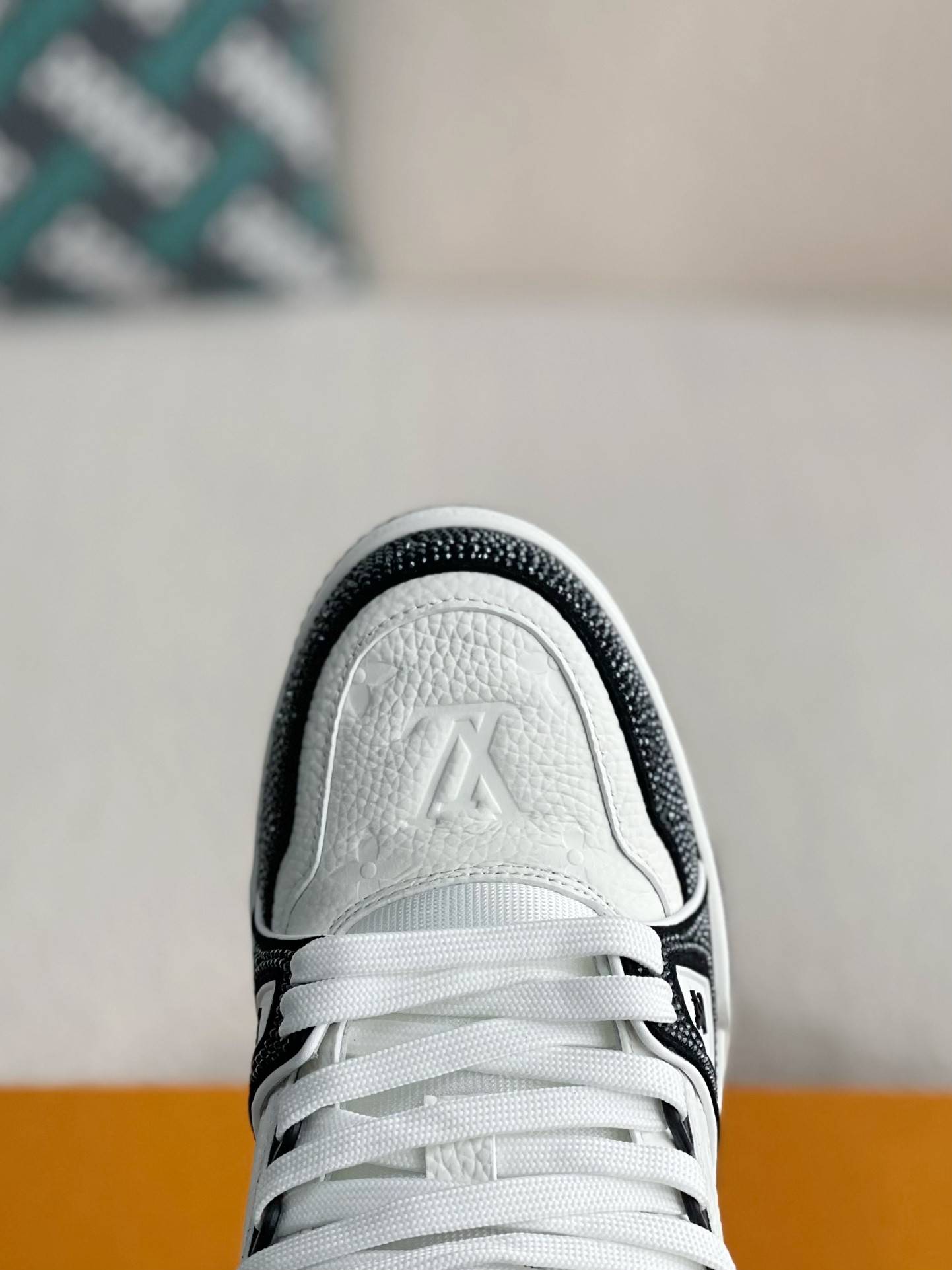 L*V Trainers Sneakers