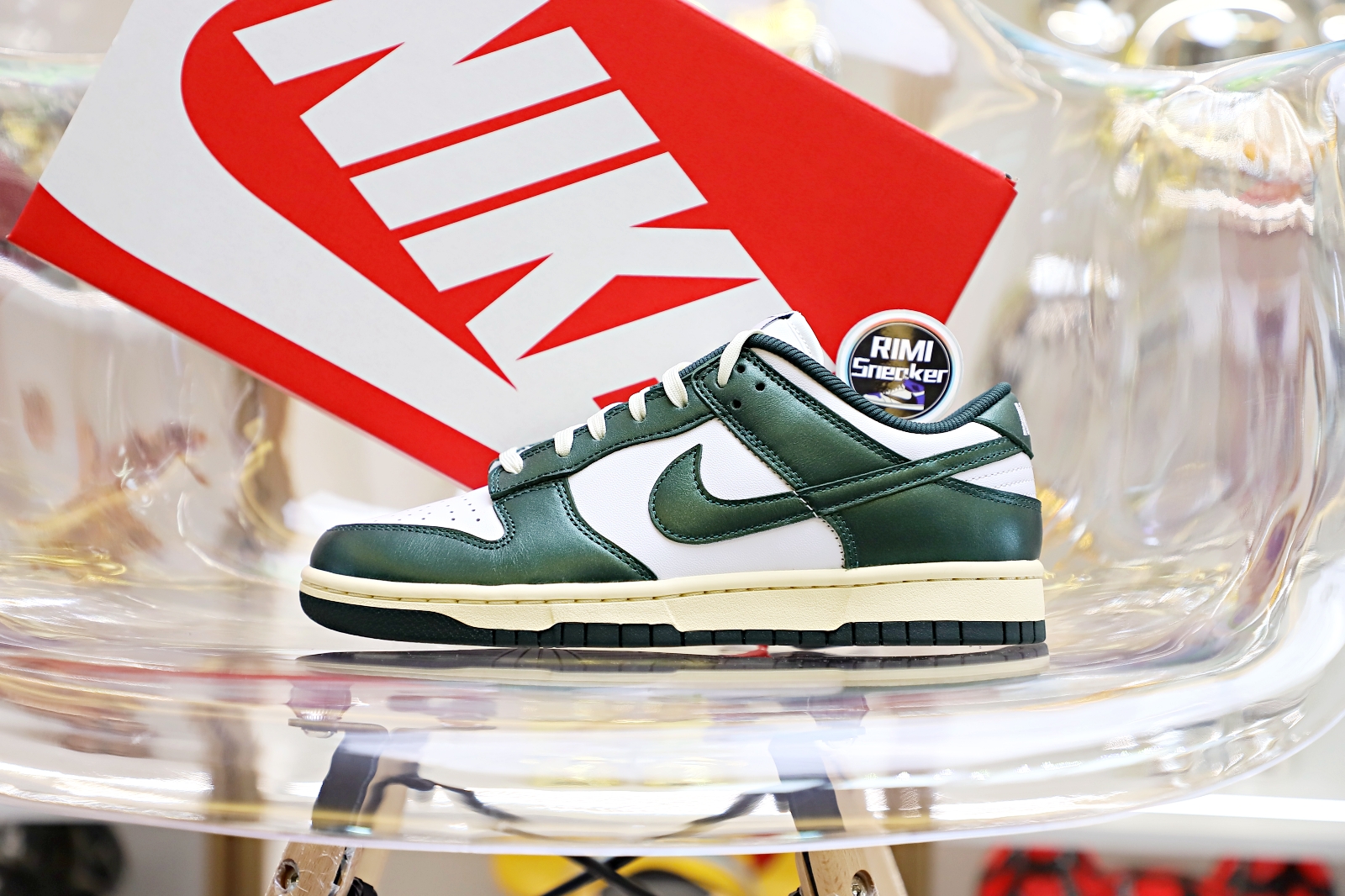 NIKE WMNS DUNK LOW ''VINTAGE GREEN''