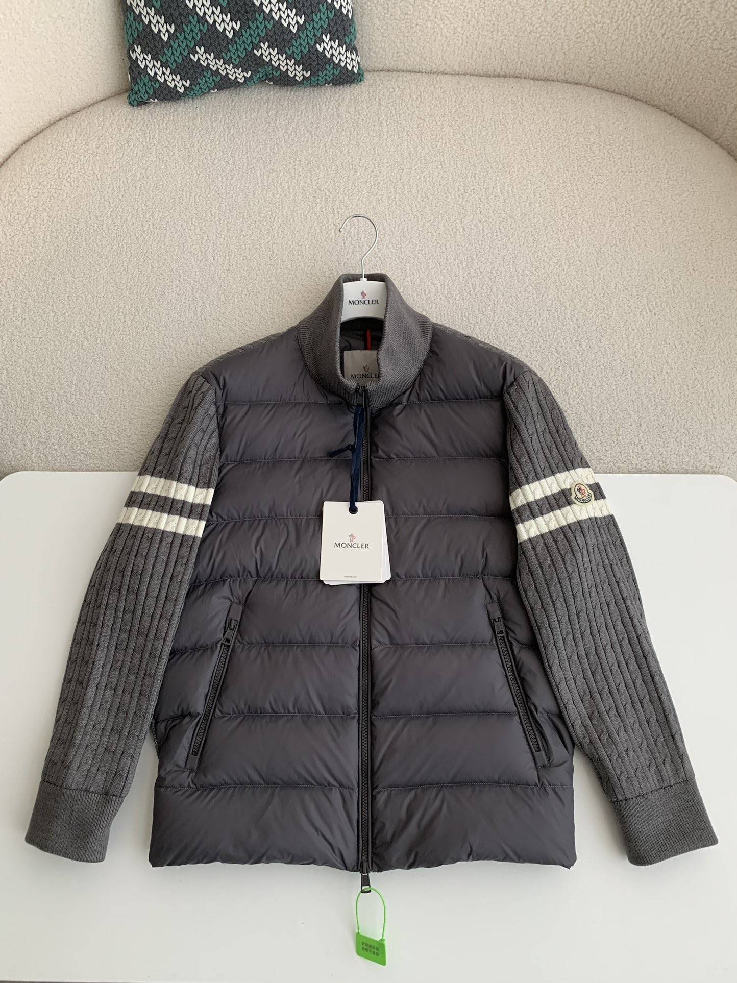 Moncler Short  men''s down jacket