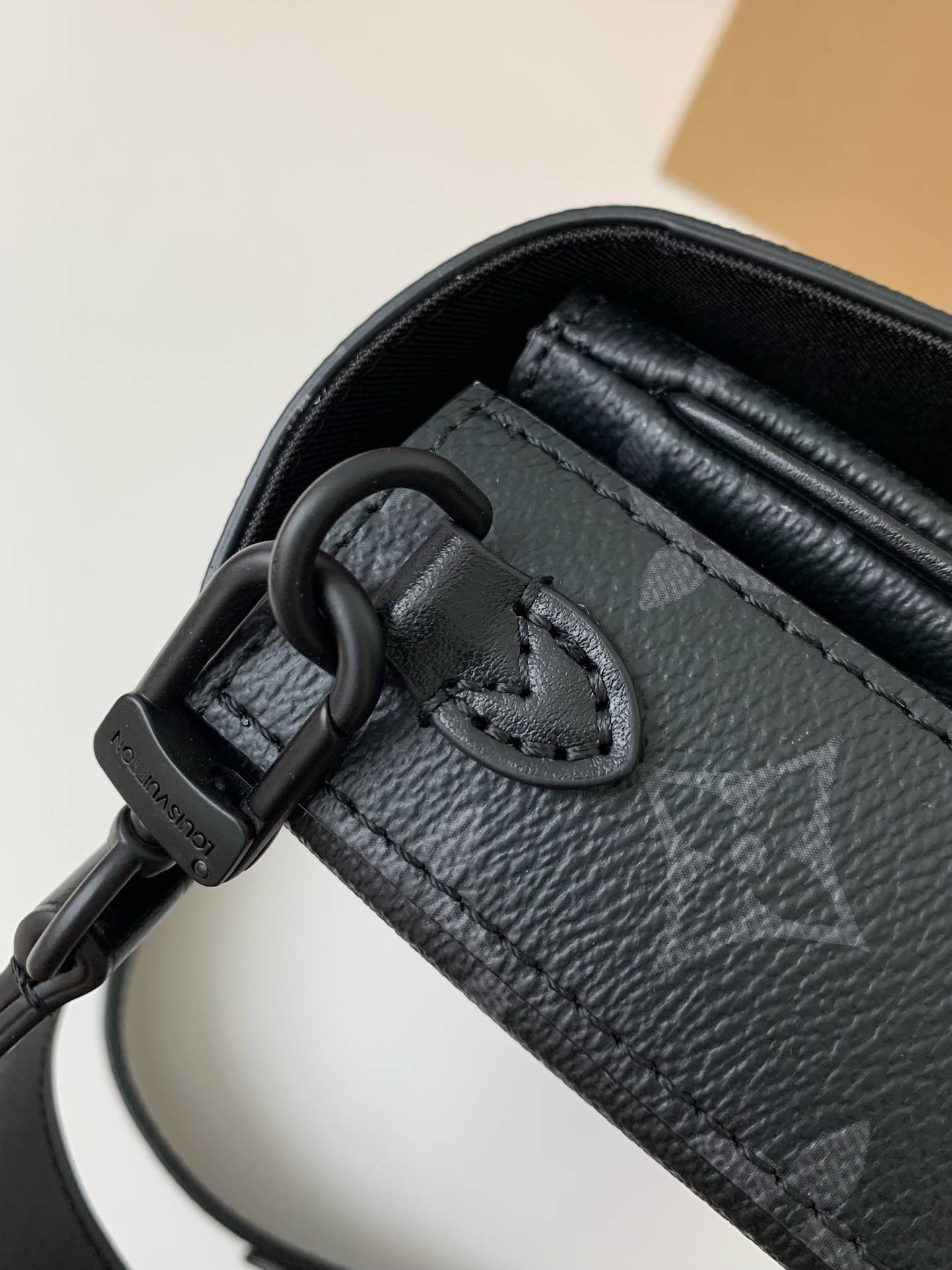 L*V New season Montsouris Mini Bag M83567  Size：22*12*6cm