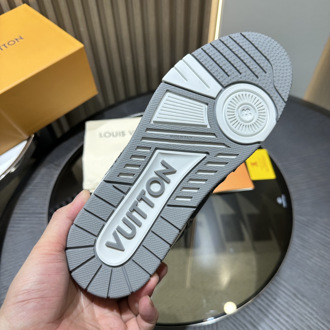 L*V TRAINER Sneakers 1ADF5C