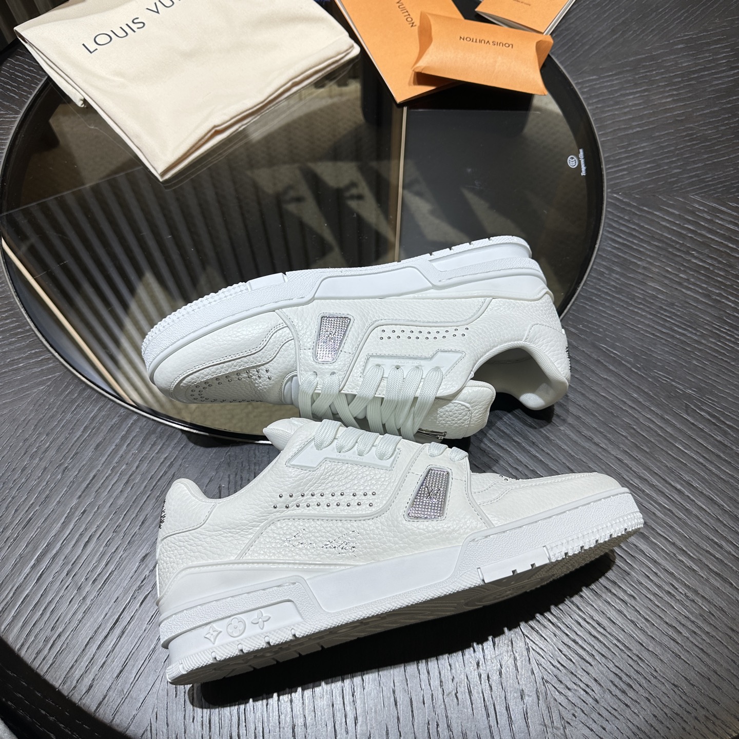 L*V TRAINER white Sneakers white