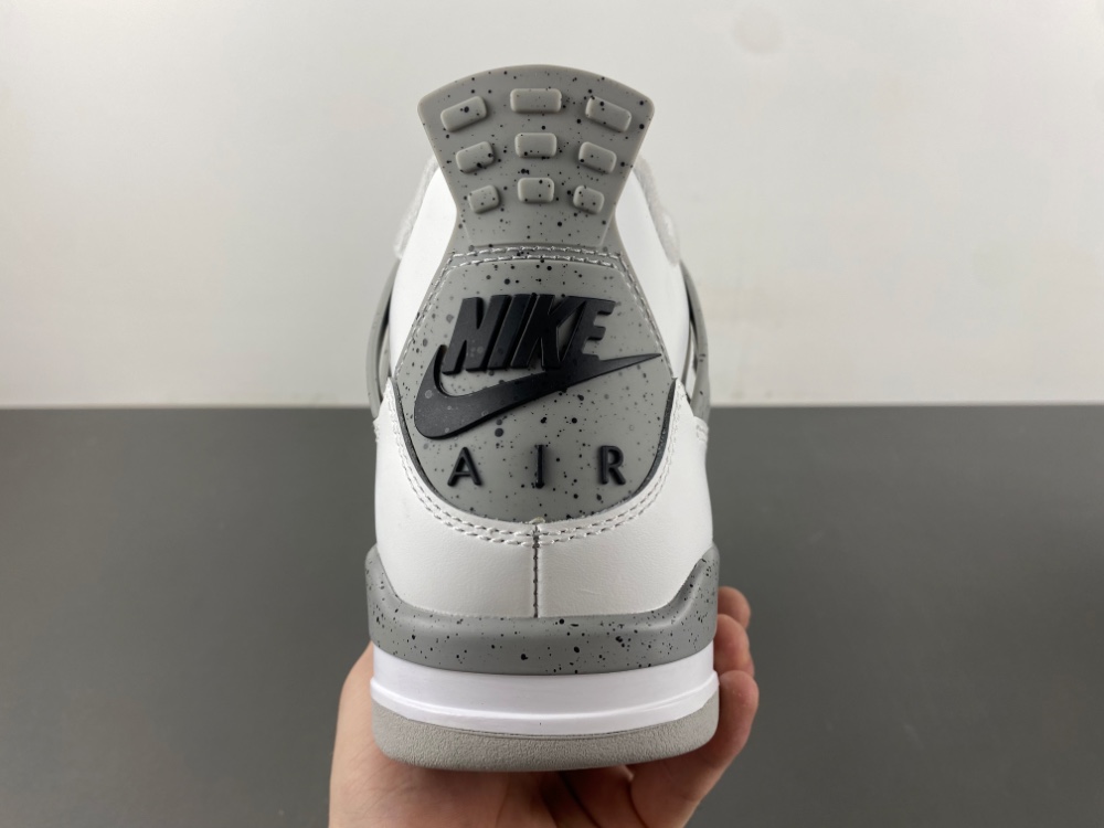 Air Jordan 4 “White Cement” 2025 FV5029-100