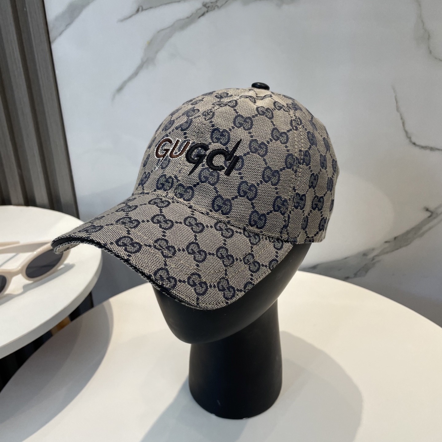 [#4932] G*u*i baseball cap peaked c ap hat
