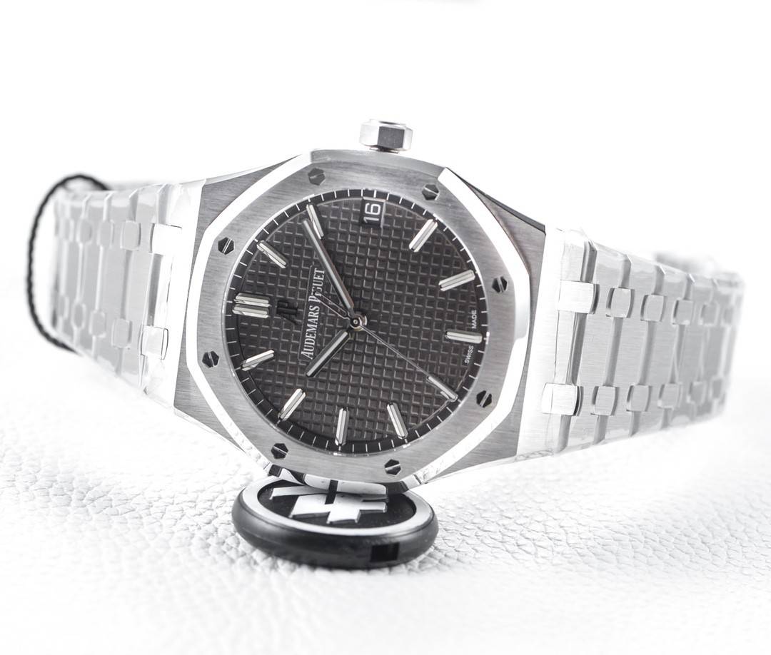 Audemars Piguet Royal Oak 15500 Series Men