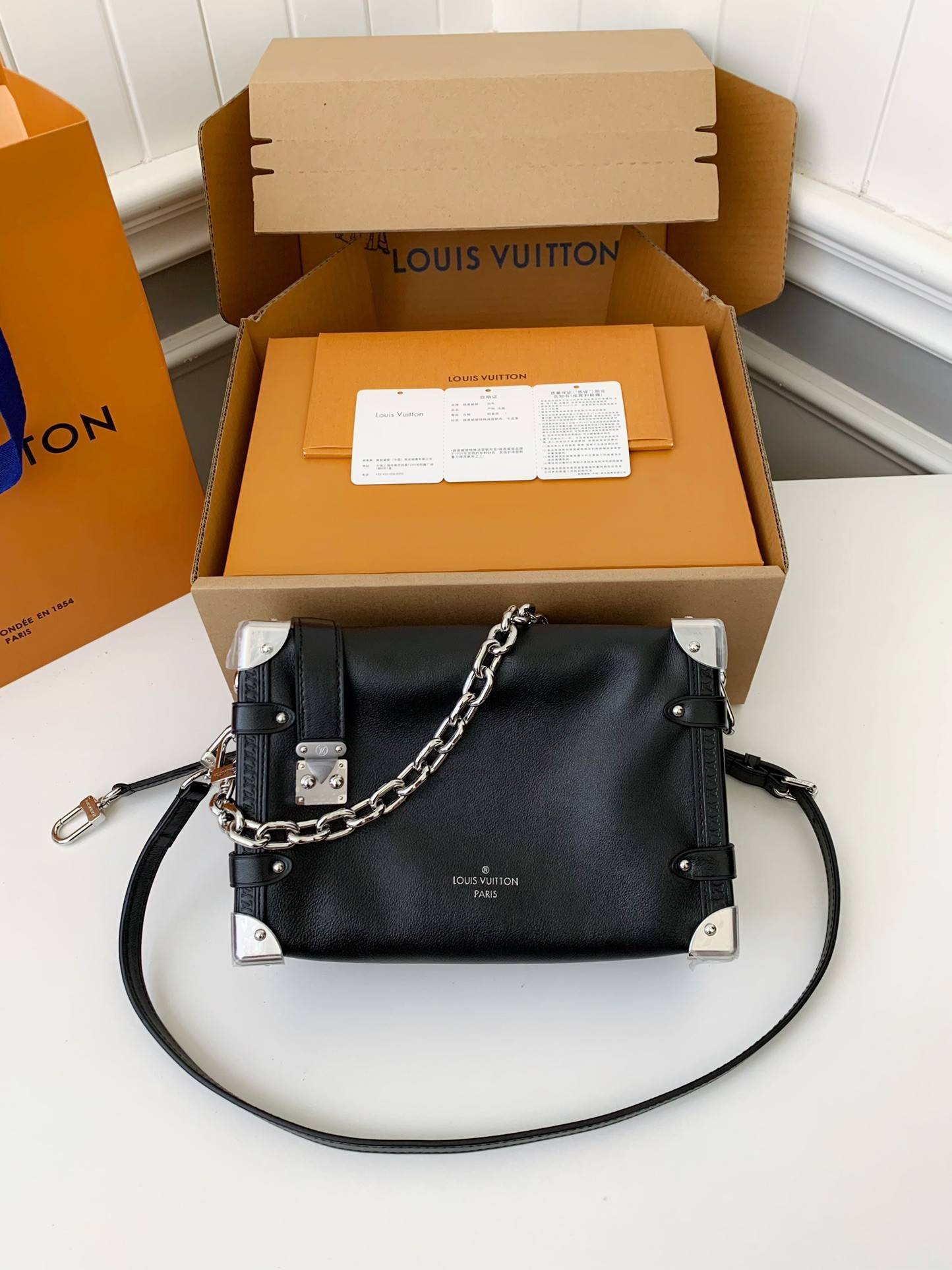 L*V New SIDE TRUNK full leather medium size handbag  M11350  Size：21*14*6cm