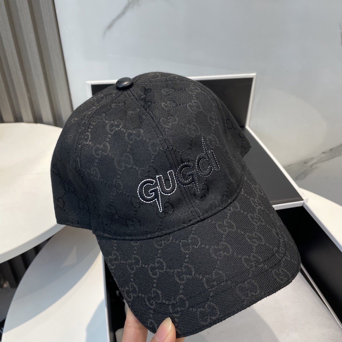 [#4931] G*u*i baseball cap peaked c ap hat